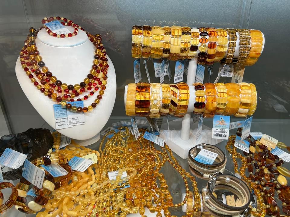 5 Tác Dụng Thực Tế Của Hổ Phách Baltic Tự Nhiên Theo Kinh Nghiệm Người Dùng