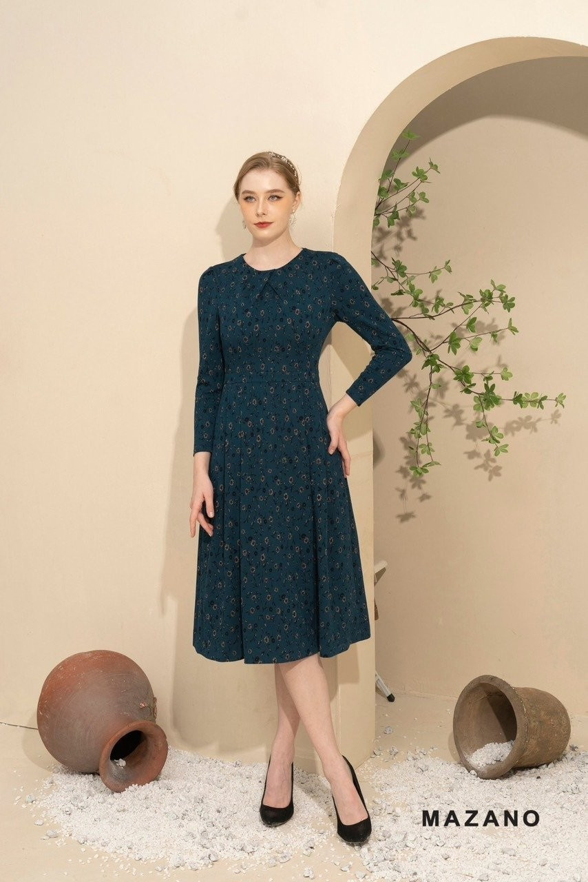 Váy Đầm ôm Chân xếp ly Vải dạ len Hoạ tiết hoa nhí Cổ tròn xếp ly Tay dài Dài đến bắp chân