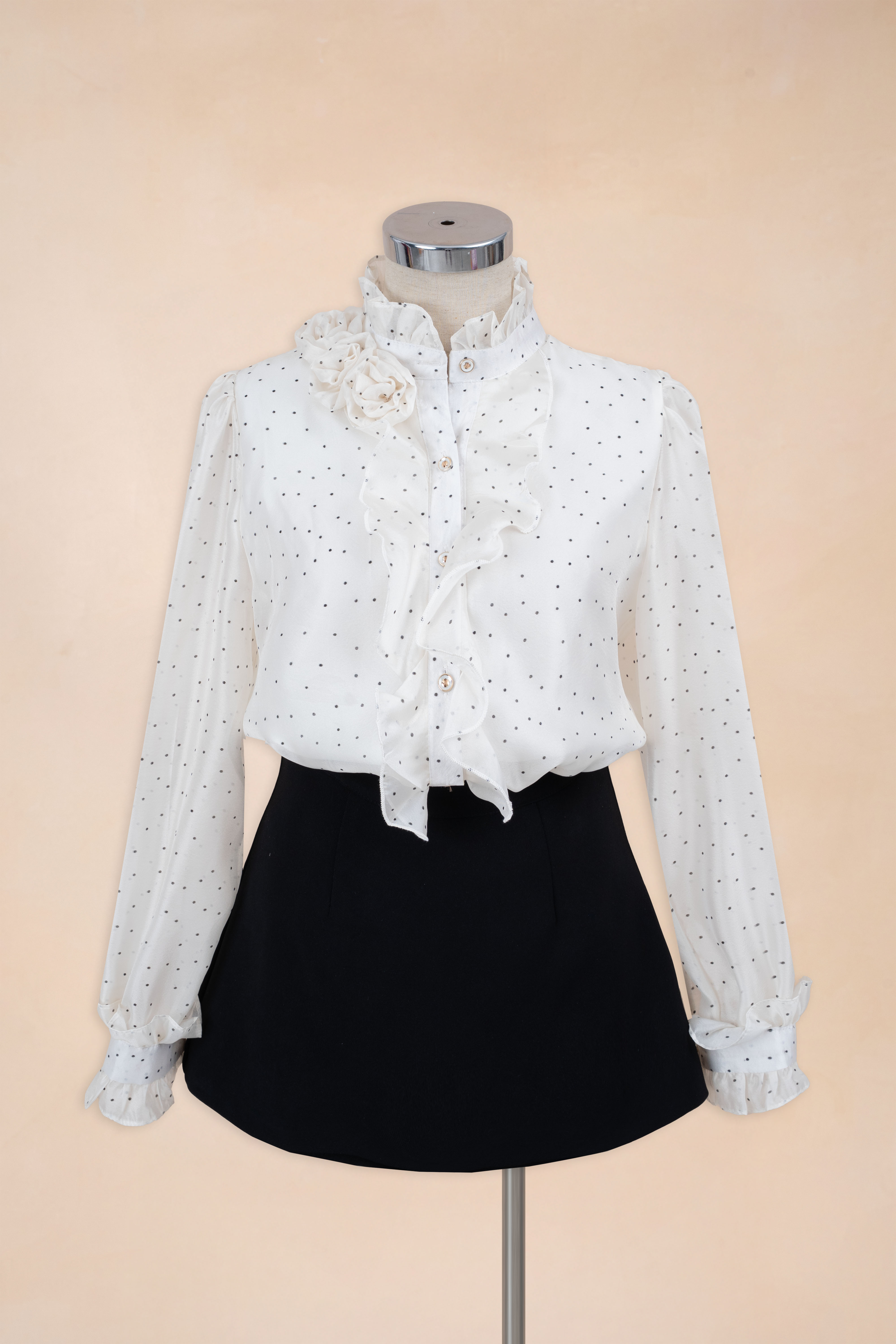 Sơ Mi Chấm Bi Viền Bèo Đính Hoa