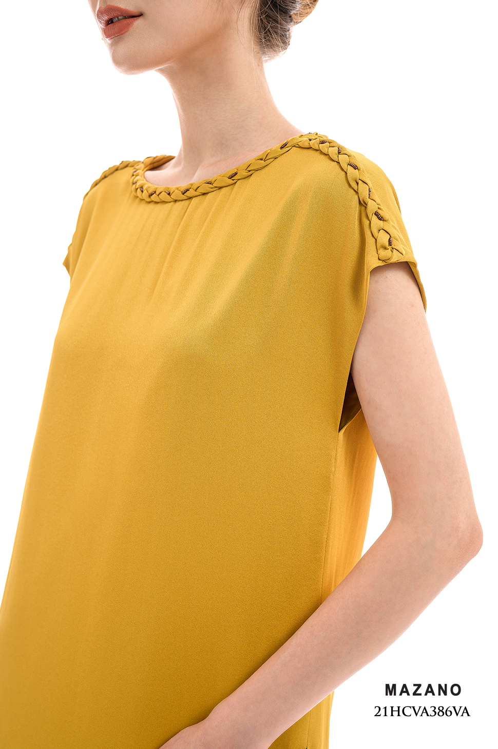 Đầm suông vàng trang trí cổ_thumbnail_4