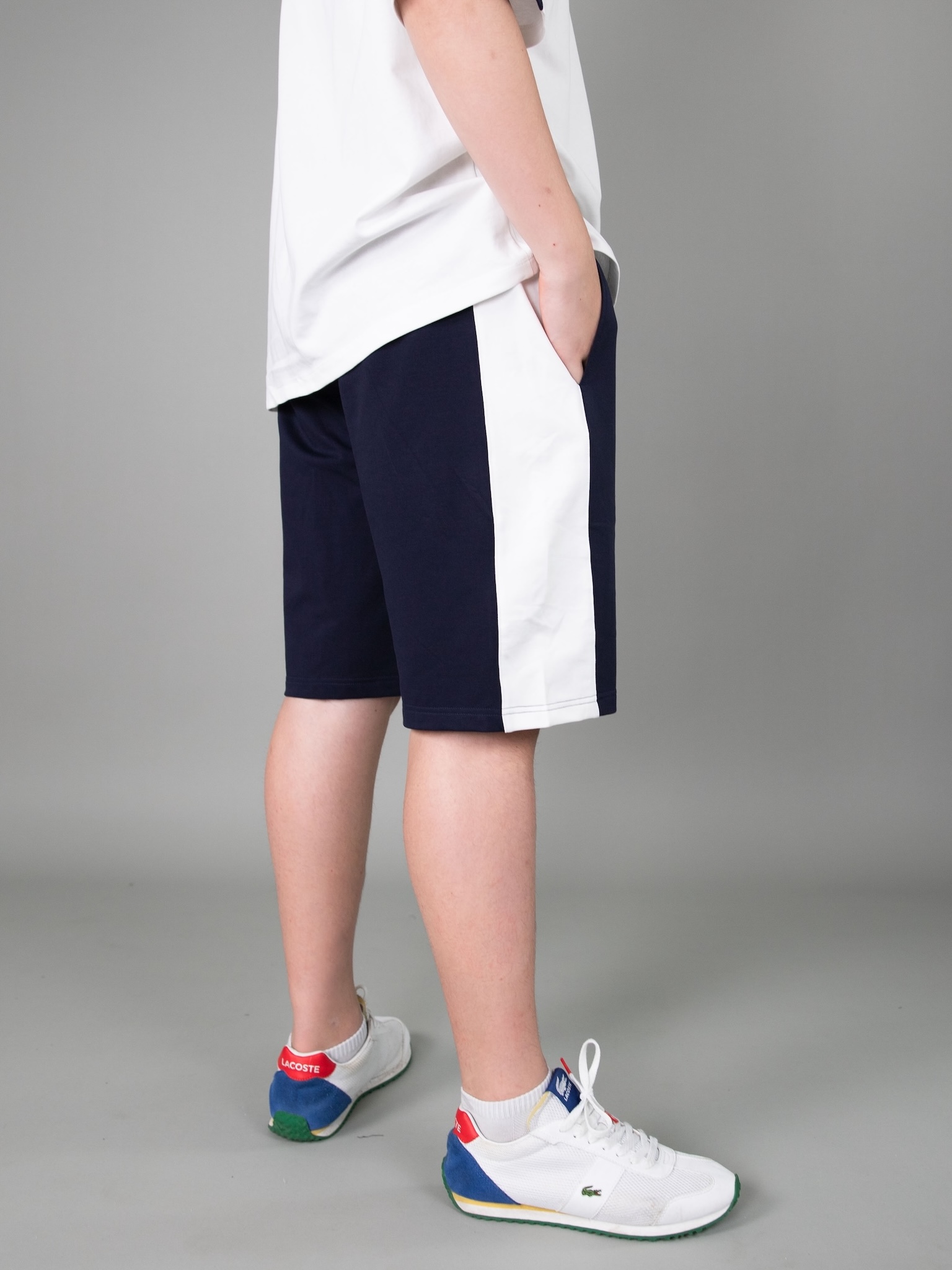 Quần short bé trai xanh đen phối 2 sọc trắng_thumbnail_1