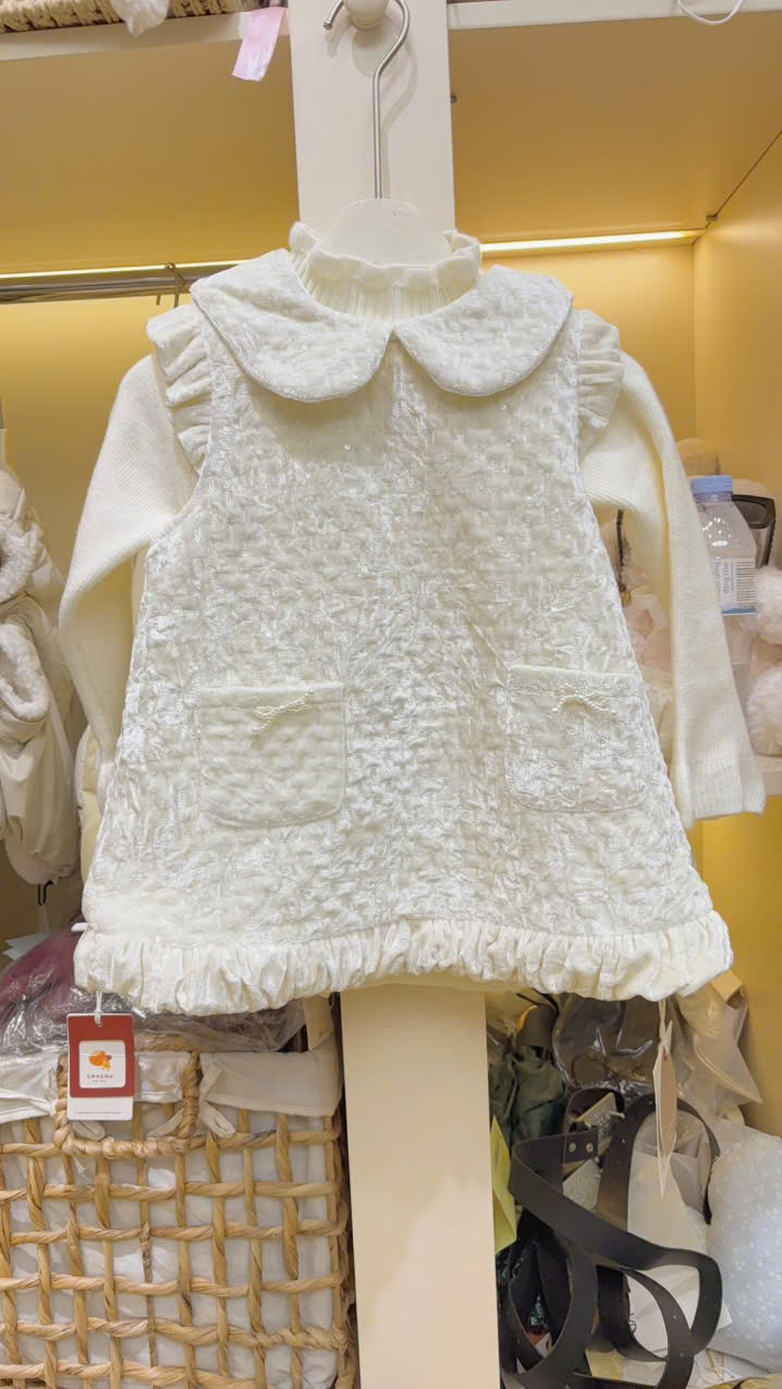 (C2) Váy dạ nhung kem cổ sen kèm áo giữ nhiệt_thumbnail_0