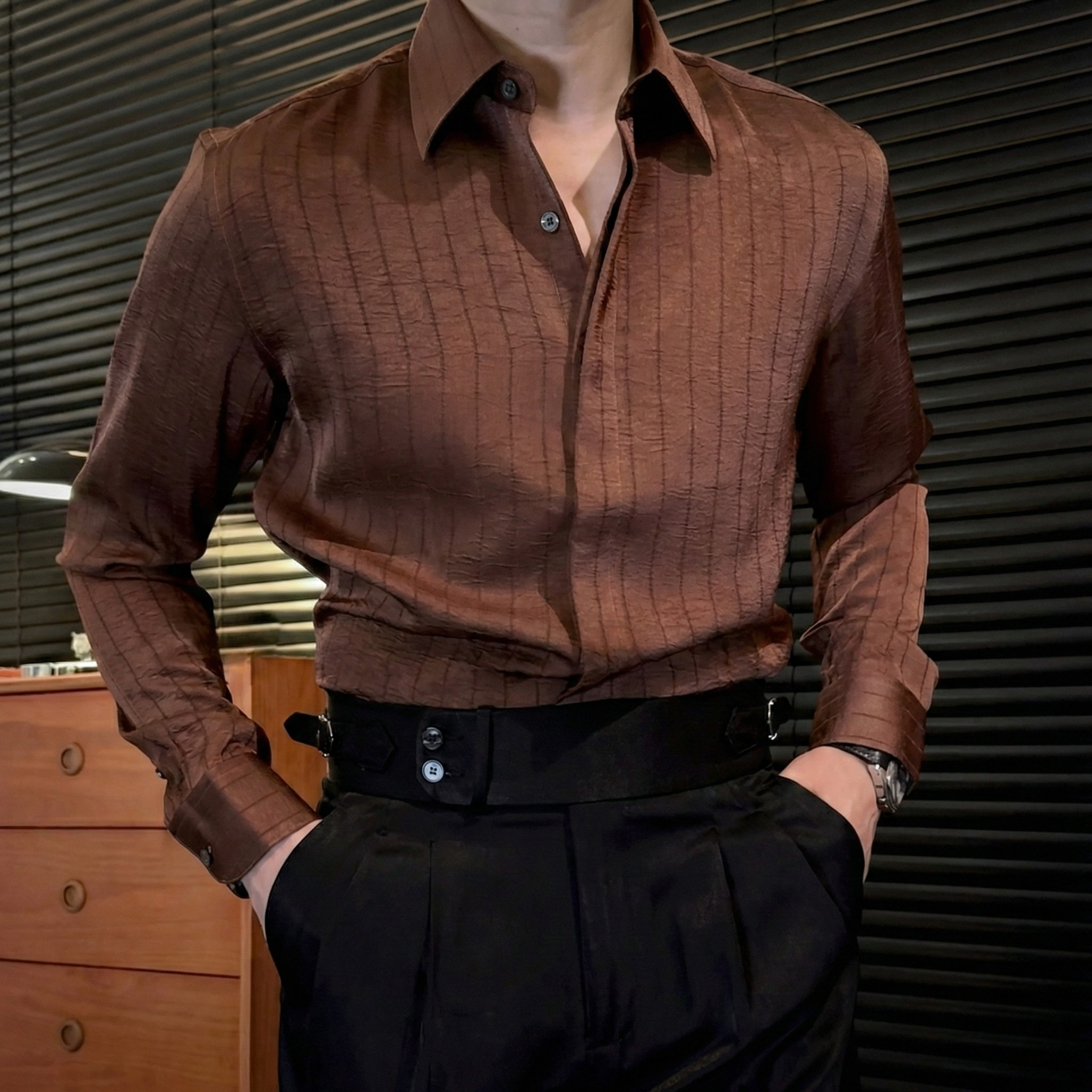 Sơ Mi Sọc Lụa Chìm Cổ Dấu Khuy_thumbnail_3