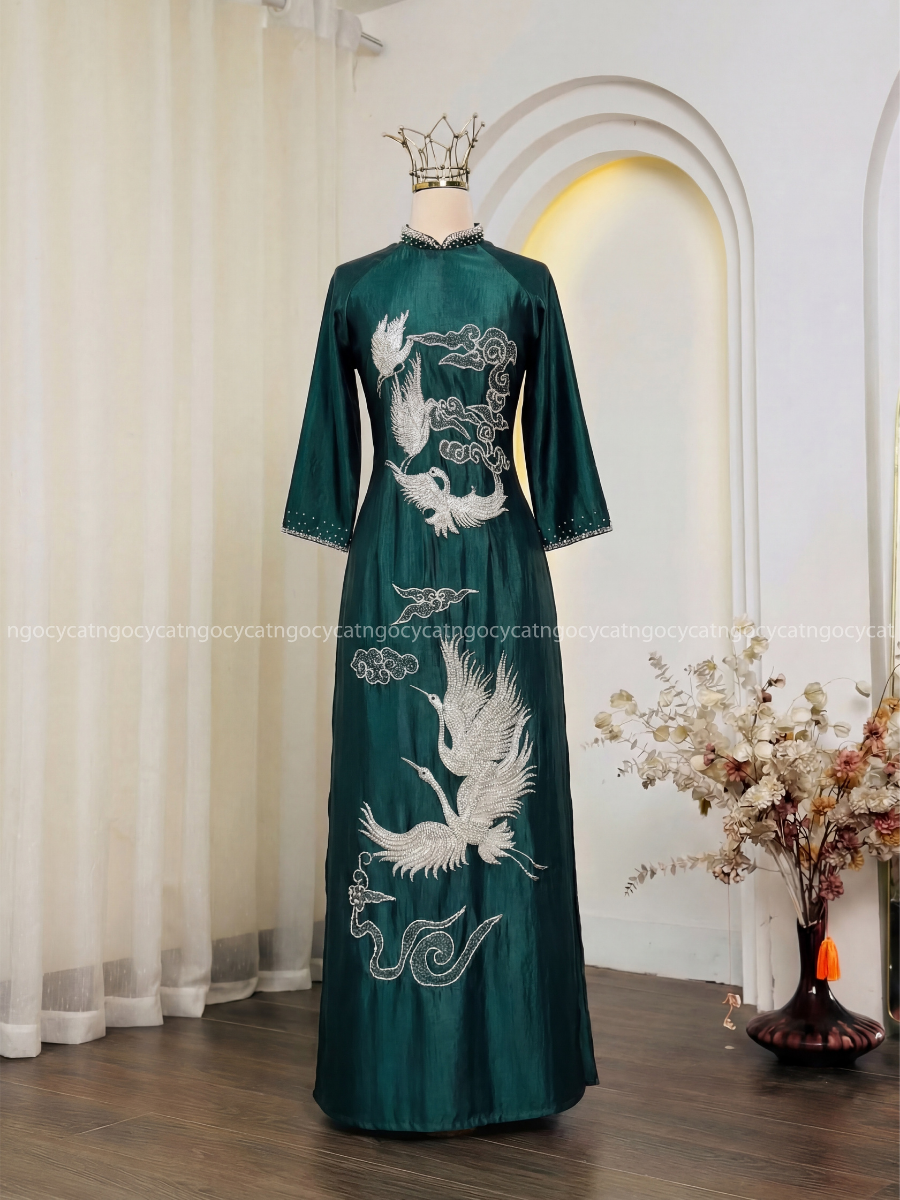 Áo Dài Bà Sui Màu Xanh Rêu Thêu Ngũ Hạc Mây