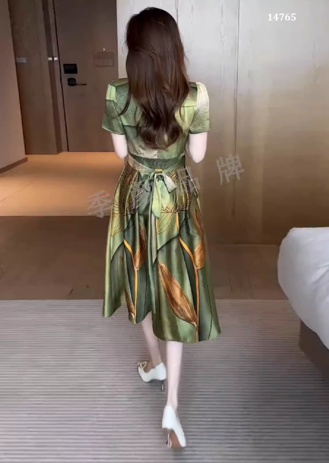 14765-Đầm lụa xòe cổ bẻ cách điệu (lụa, lót)_thumbnail_1