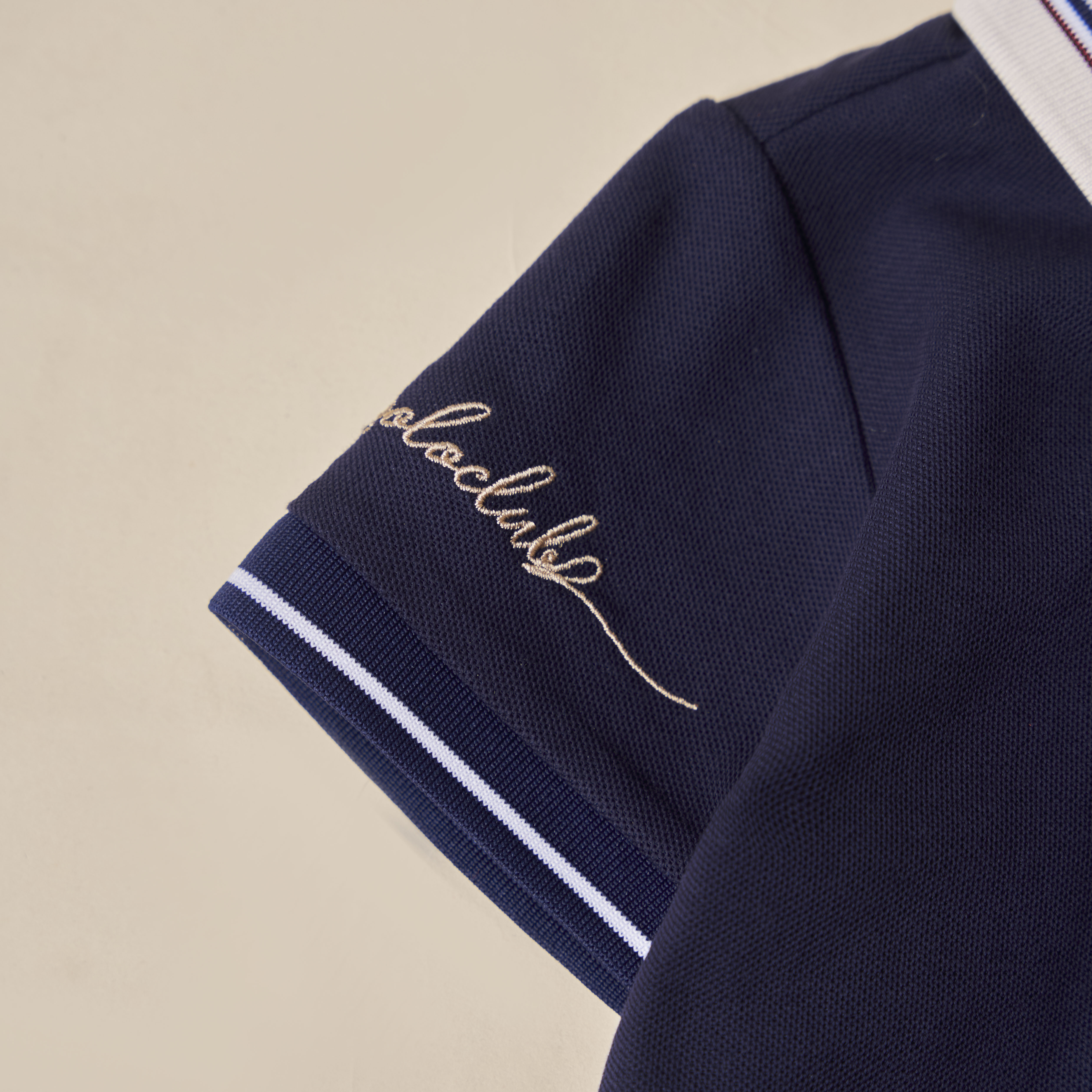 Polo thêu thân trước và tay_thumbnail_1