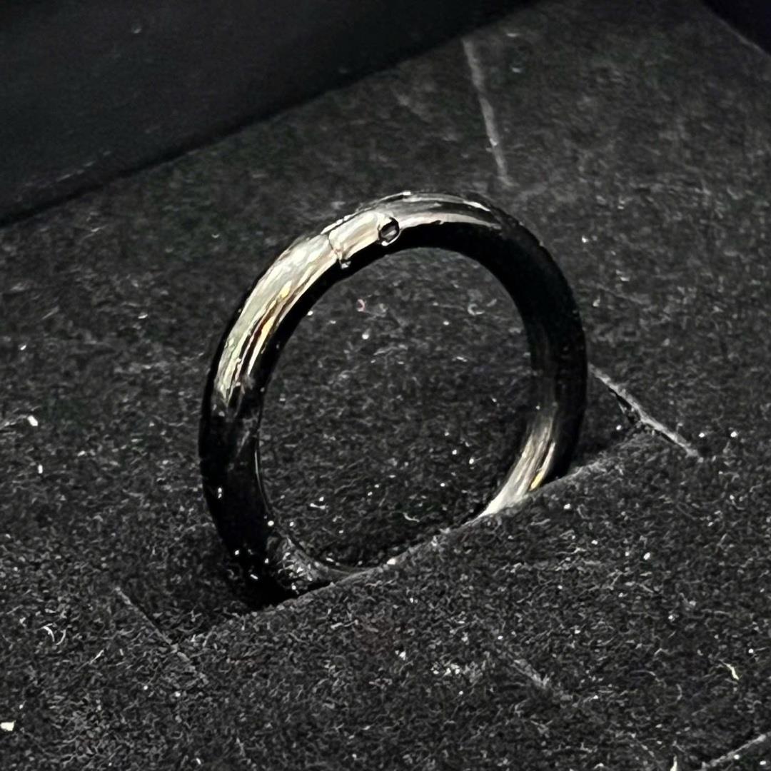 khuyên kẹp giả màu đen size 14.