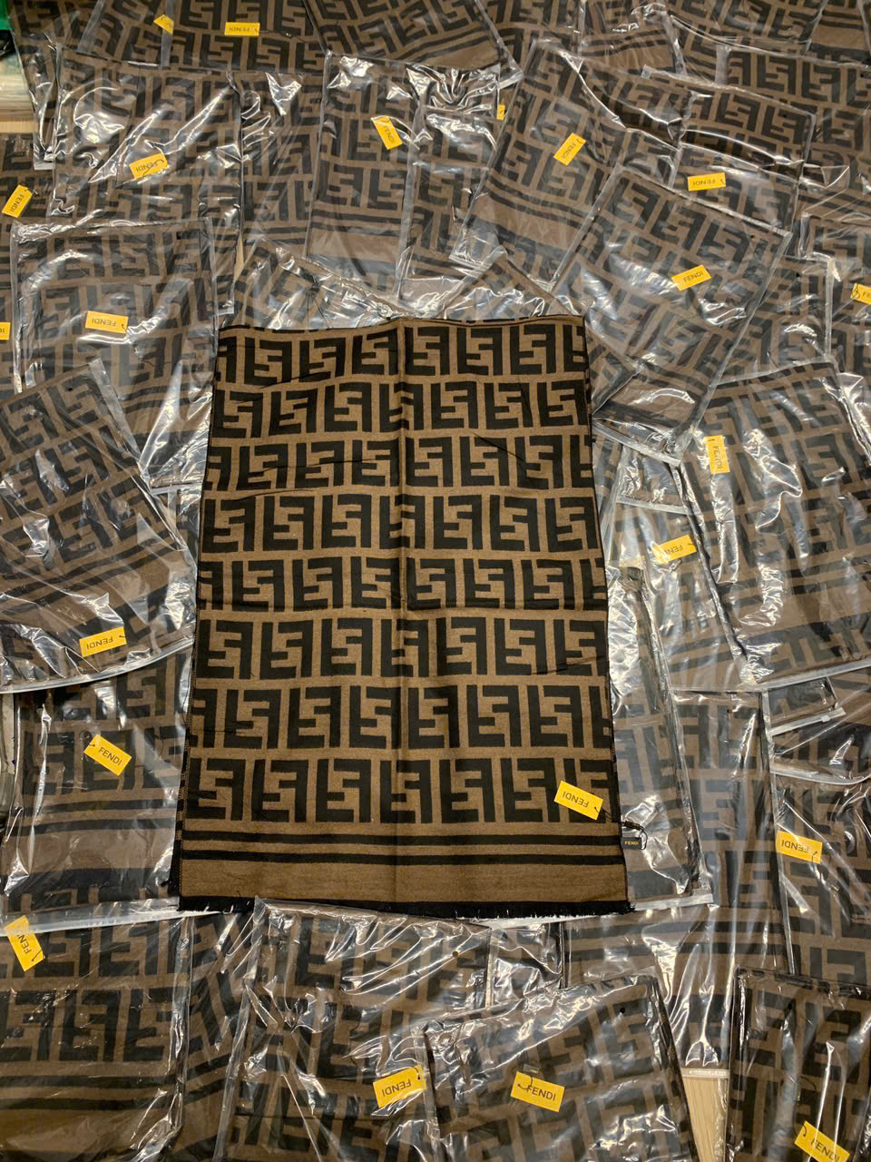 khan dạ choàng hàng QC