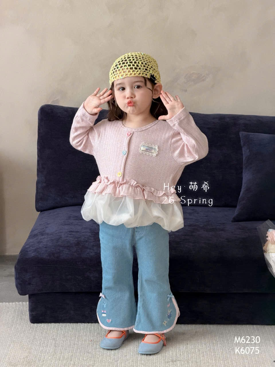 (E23) Áo thun mỏng gấu voan bí màu hồng HMX