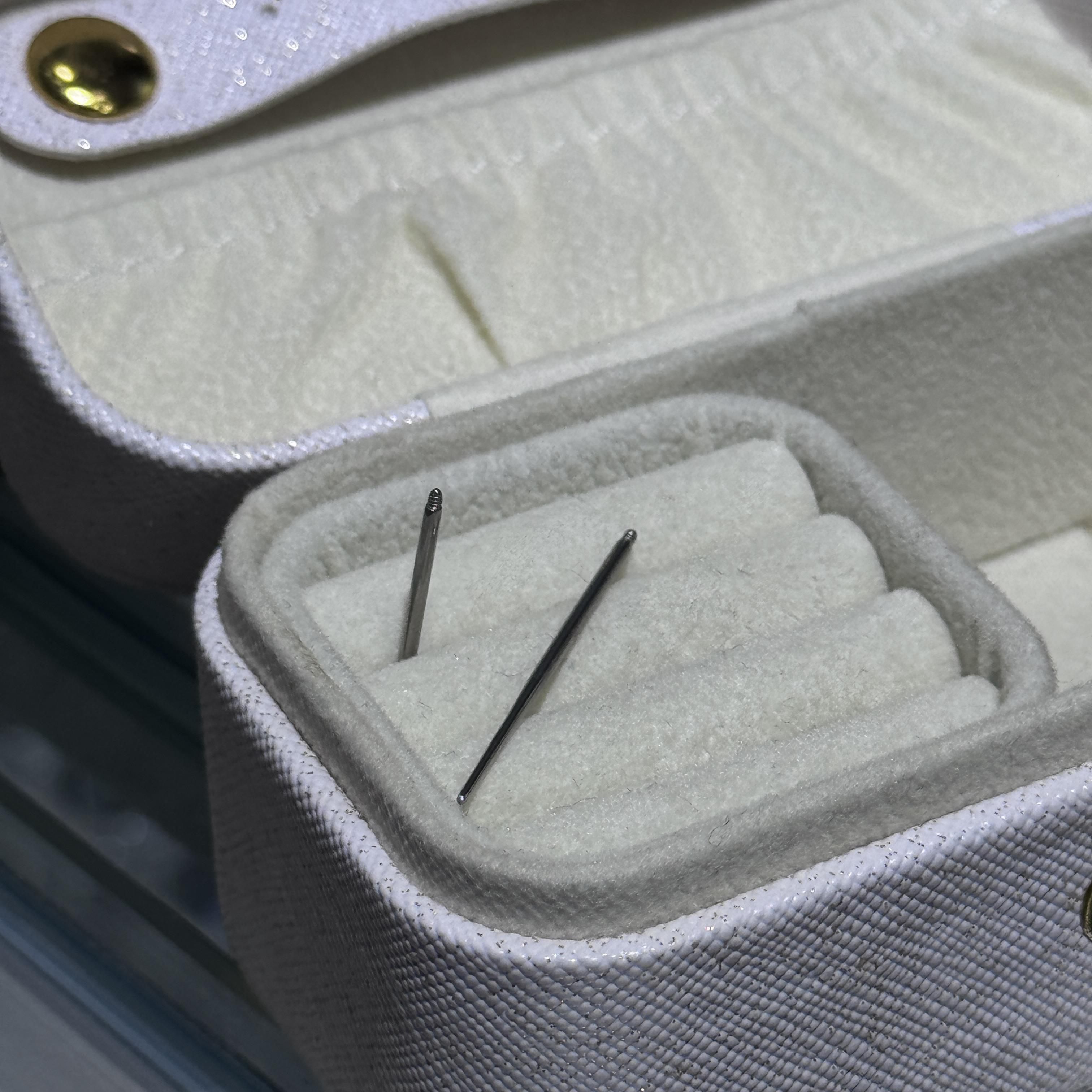 pin tapper hỗ trợ đeo khuyên ren trong 1.0x1.2_thumbnail_3