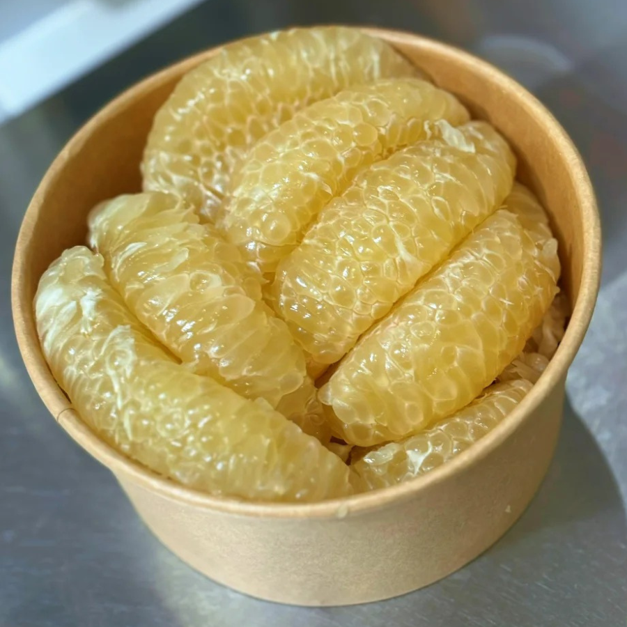 Bưởi vàng cắt sẵn