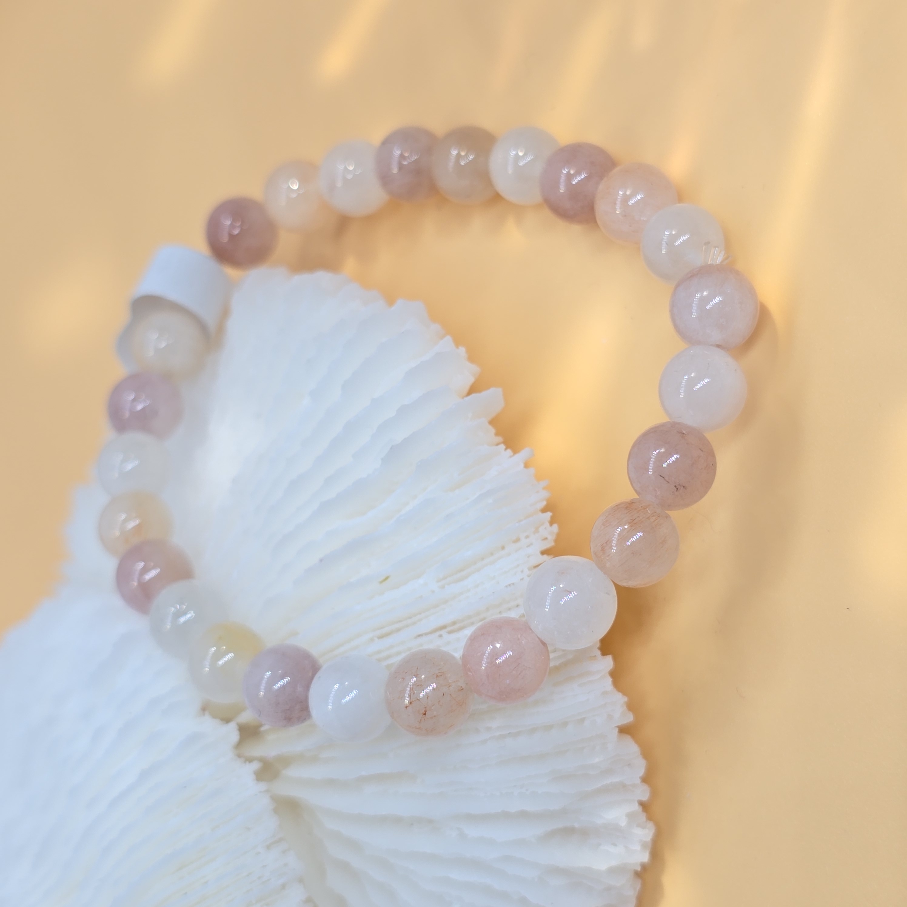 Vòng Thạch Anh Tóc Lông Thỏ Rabbit Hair Quartz