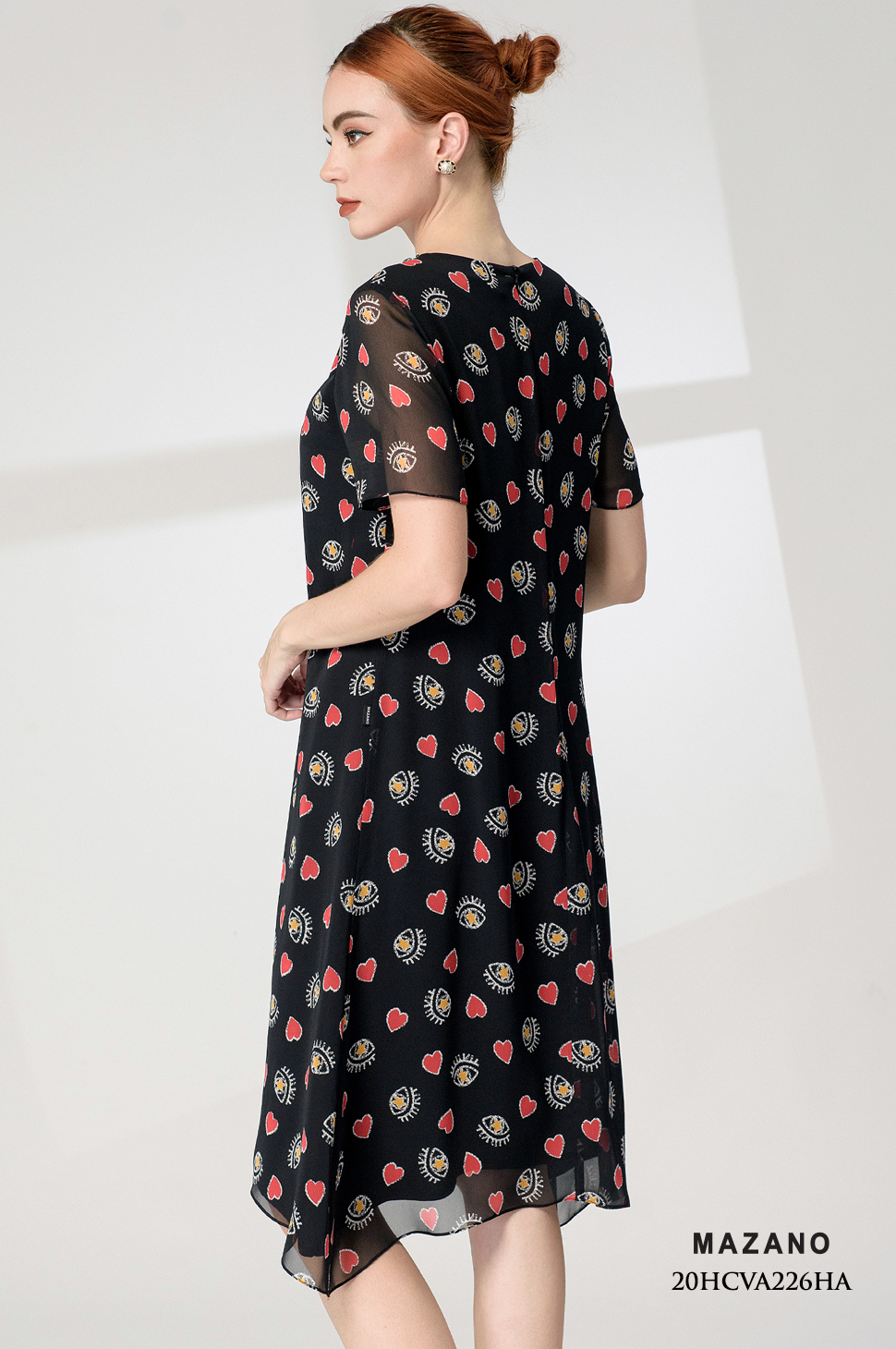 Đầm suông đen họa tiết đính đá_thumbnail_4