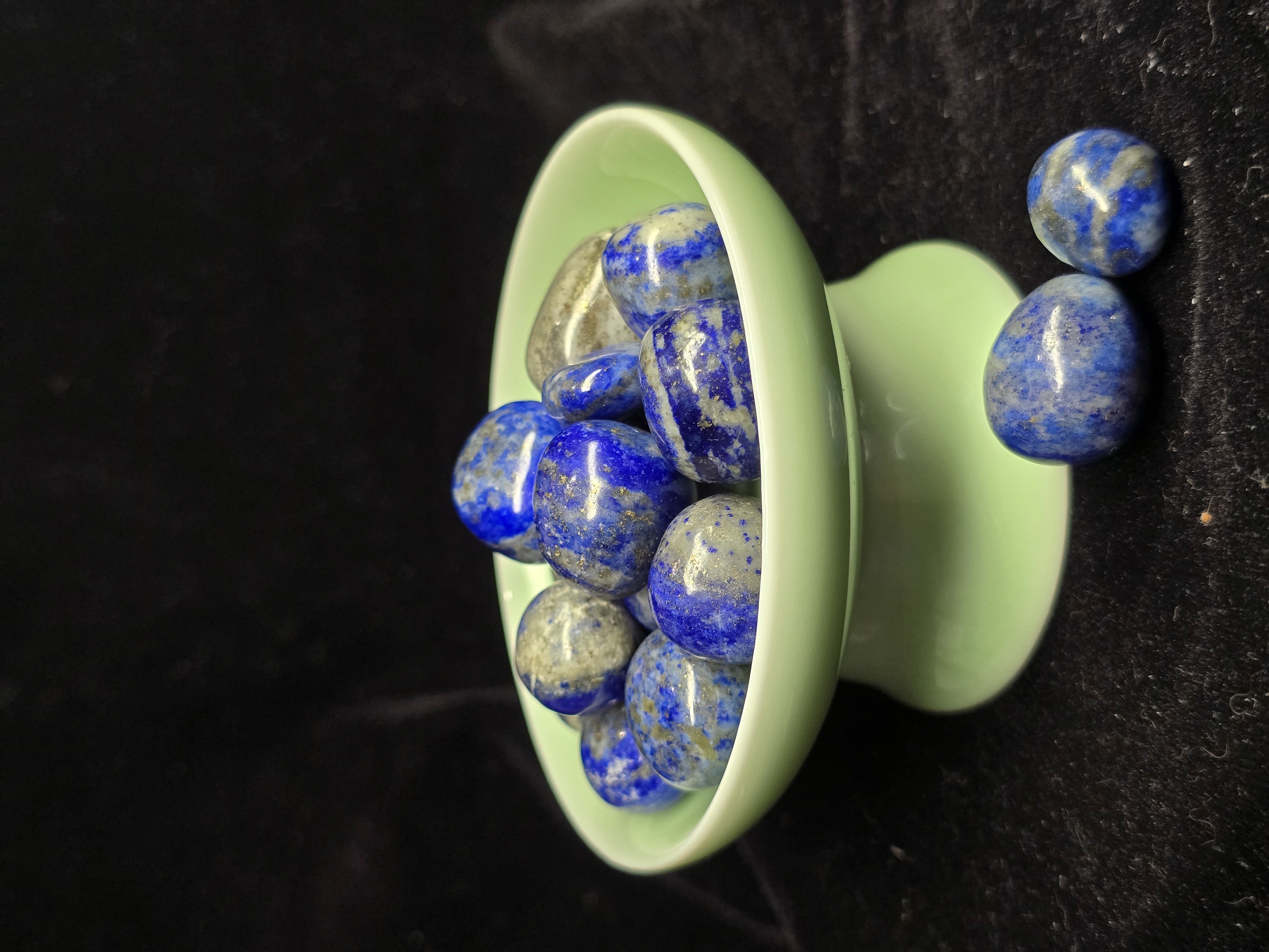 Đá cuội đã mài bóng / Tumbled Lapis Lazuli / Ngọc Lưu Ly size 1 - 2cm/viên LOẠI HIGH QUALITY