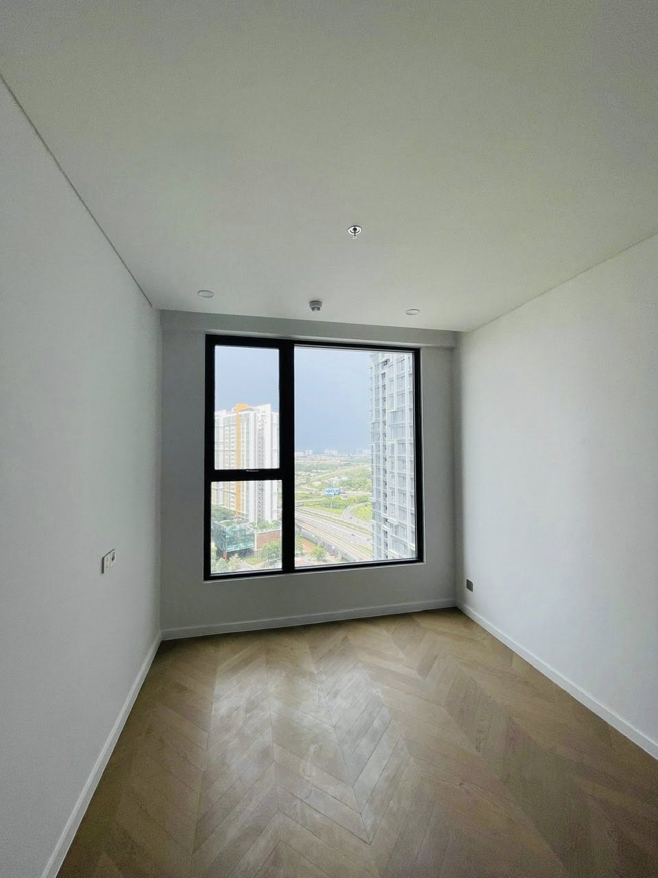 PHÁP LÝ HOÀN CHỈNH - BÁN CĂN HỘ 3 PHÒNG NGỦ VIEW SÔNG ĐÃ CÓ SỔ HỒNG_thumbnail_3