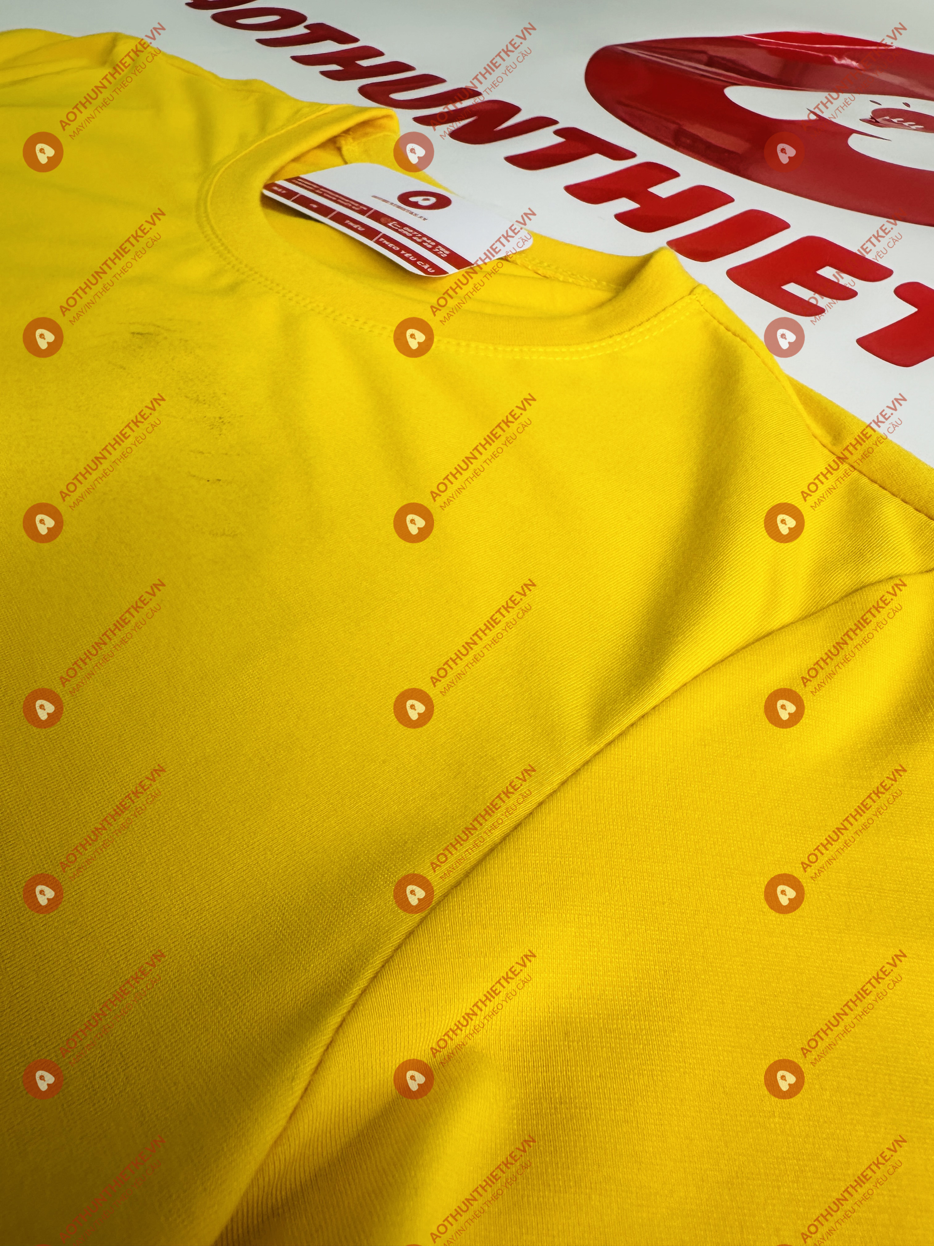 Áo Đồng Phục Cổ Tròn Vàng Nghệ