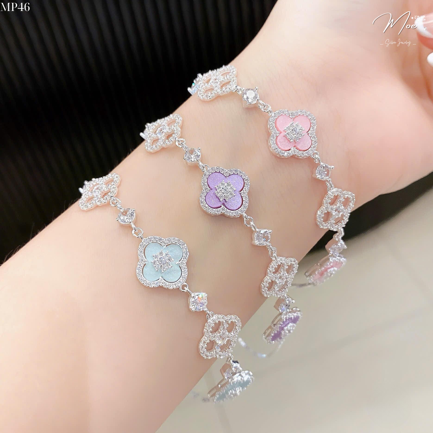 LT630 - Lắc tay Cỏ 4 lá pha lê dây rút (hồng/trắng)_thumbnail_1