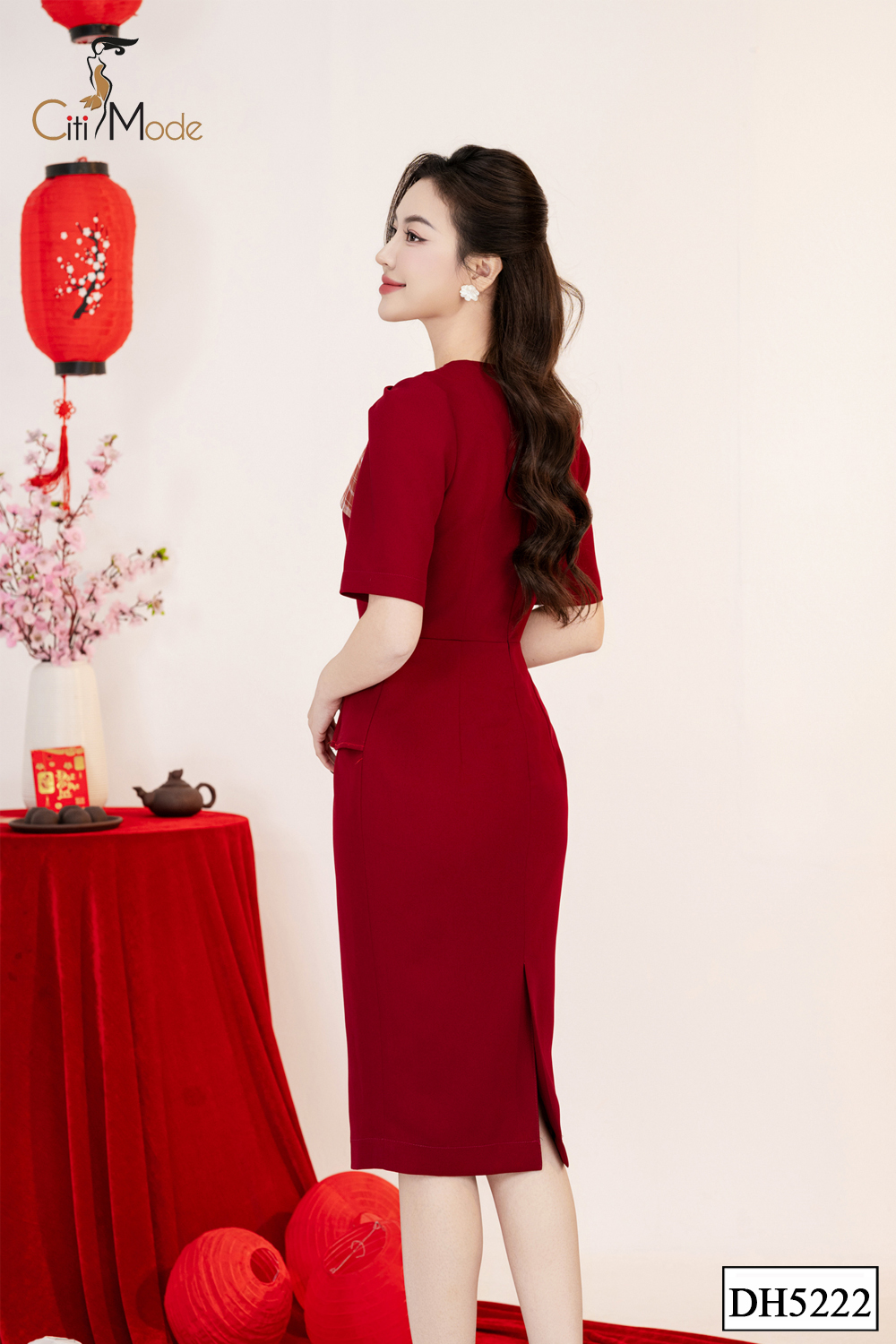Đầm ôm peplum đỏ phối hoạ tiết kẻ_thumbnail_1