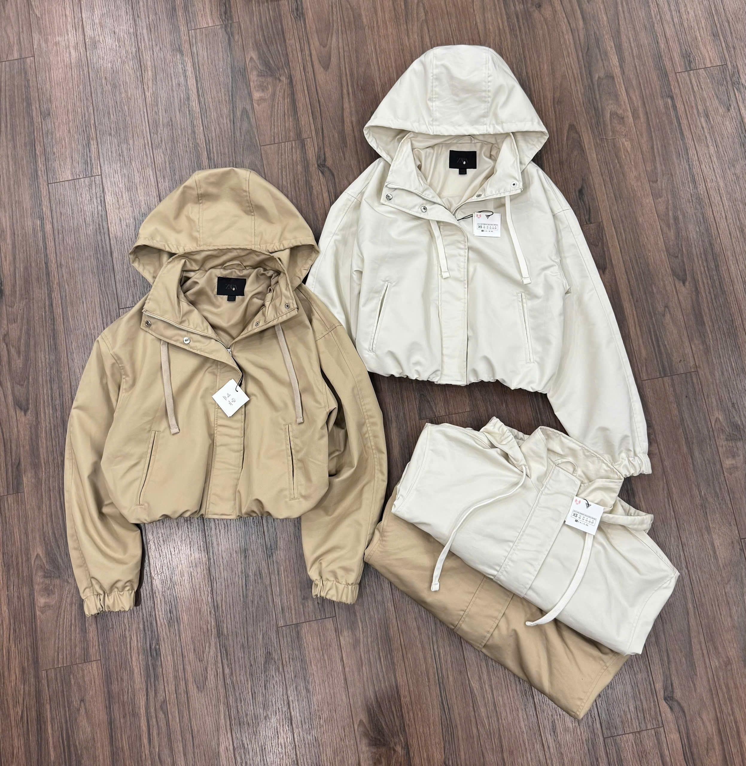 HK234 - Áo khoác xịn ( KEM )