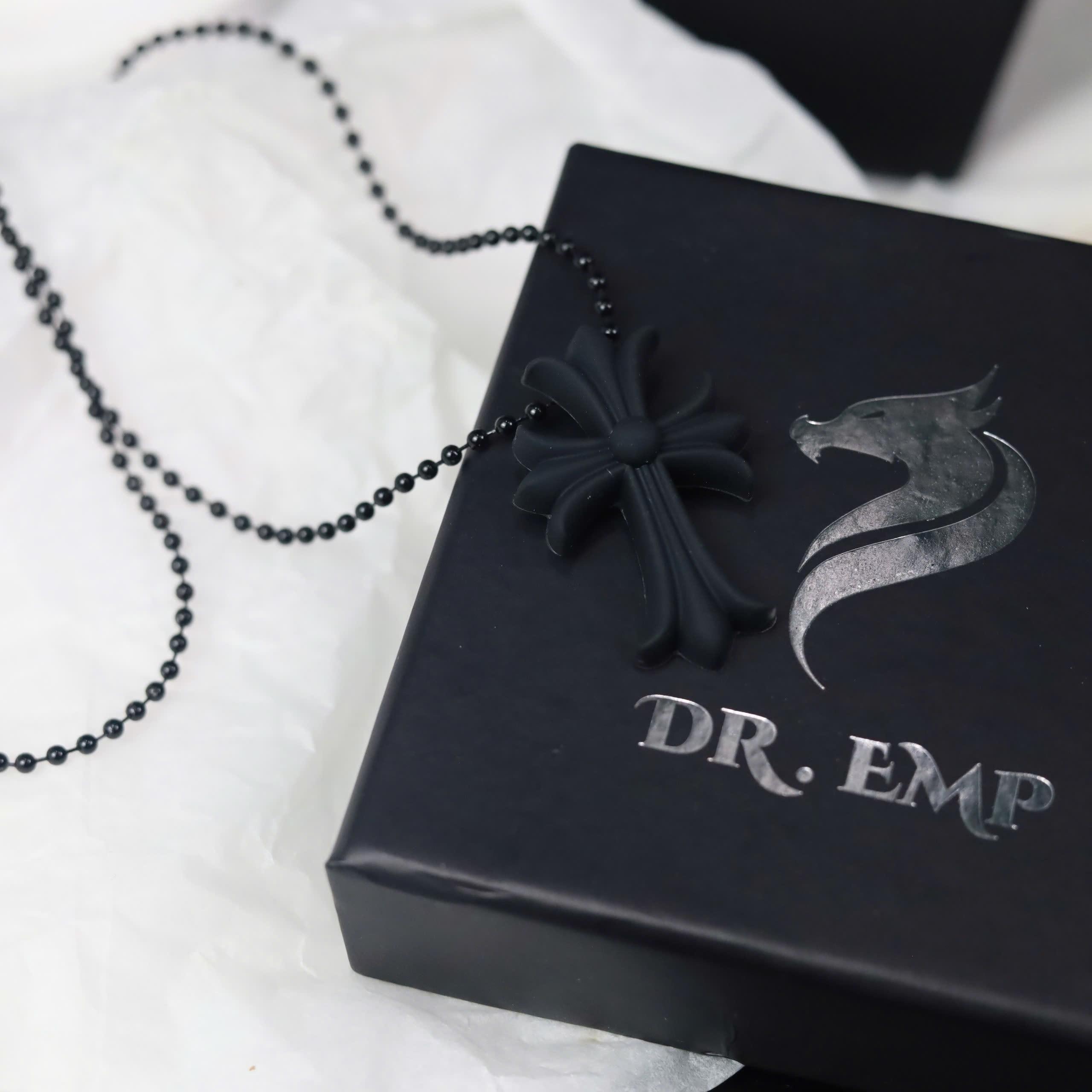 vòng cổ thánh giá nhựa đen 65cm_thumbnail_2