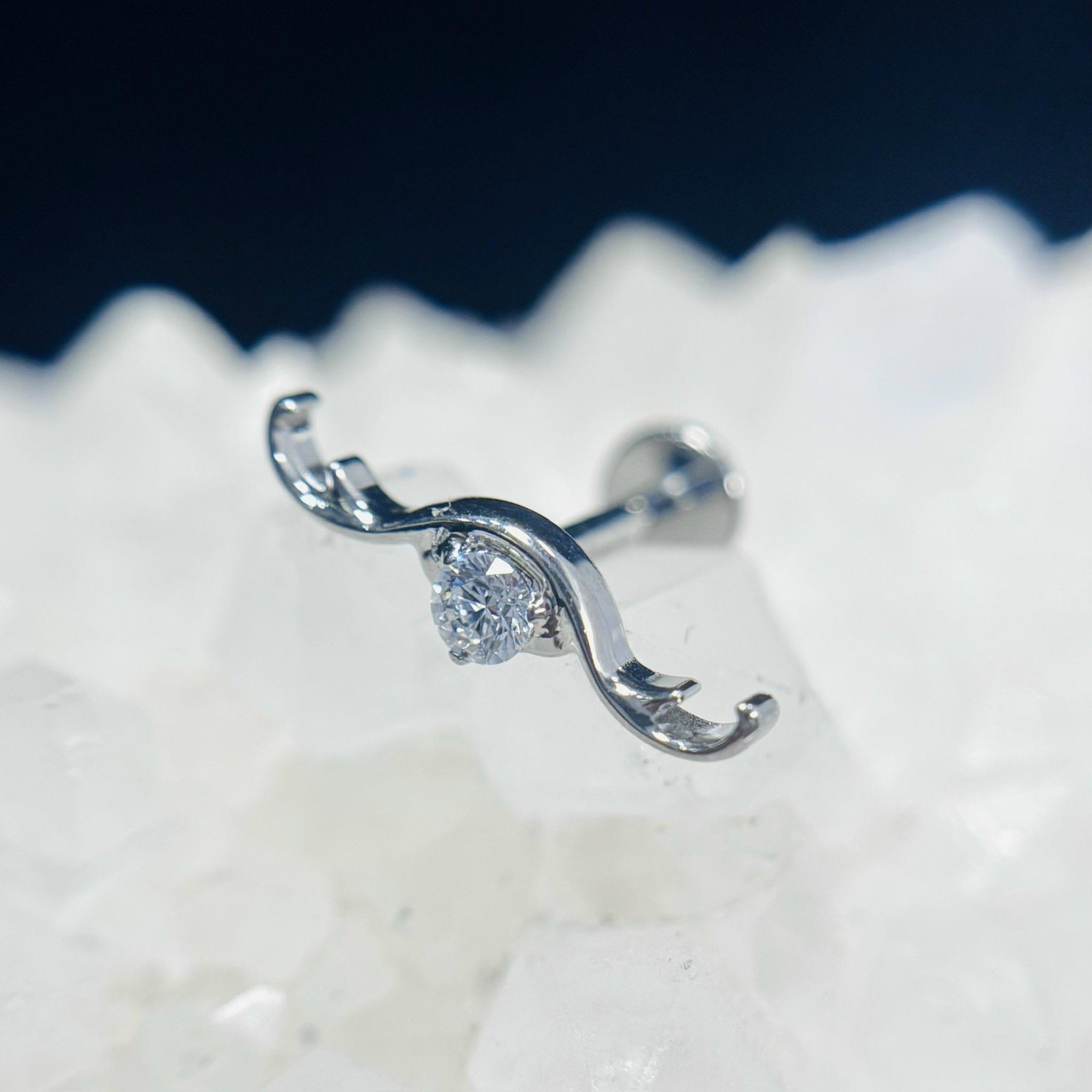 Khuyên kiểu titan cánh mắt_thumbnail_1