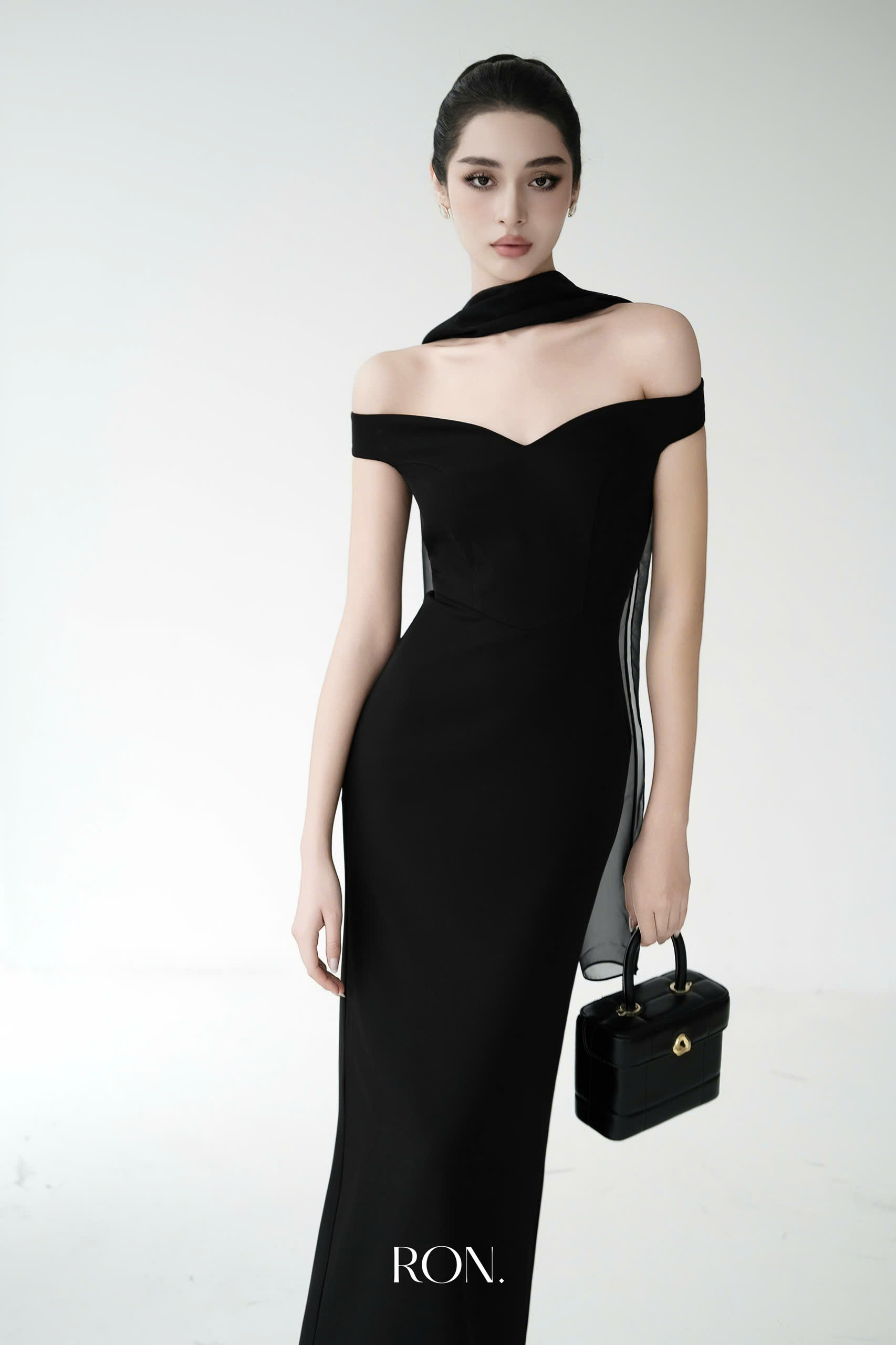 Đầm trễ vai khăn rời