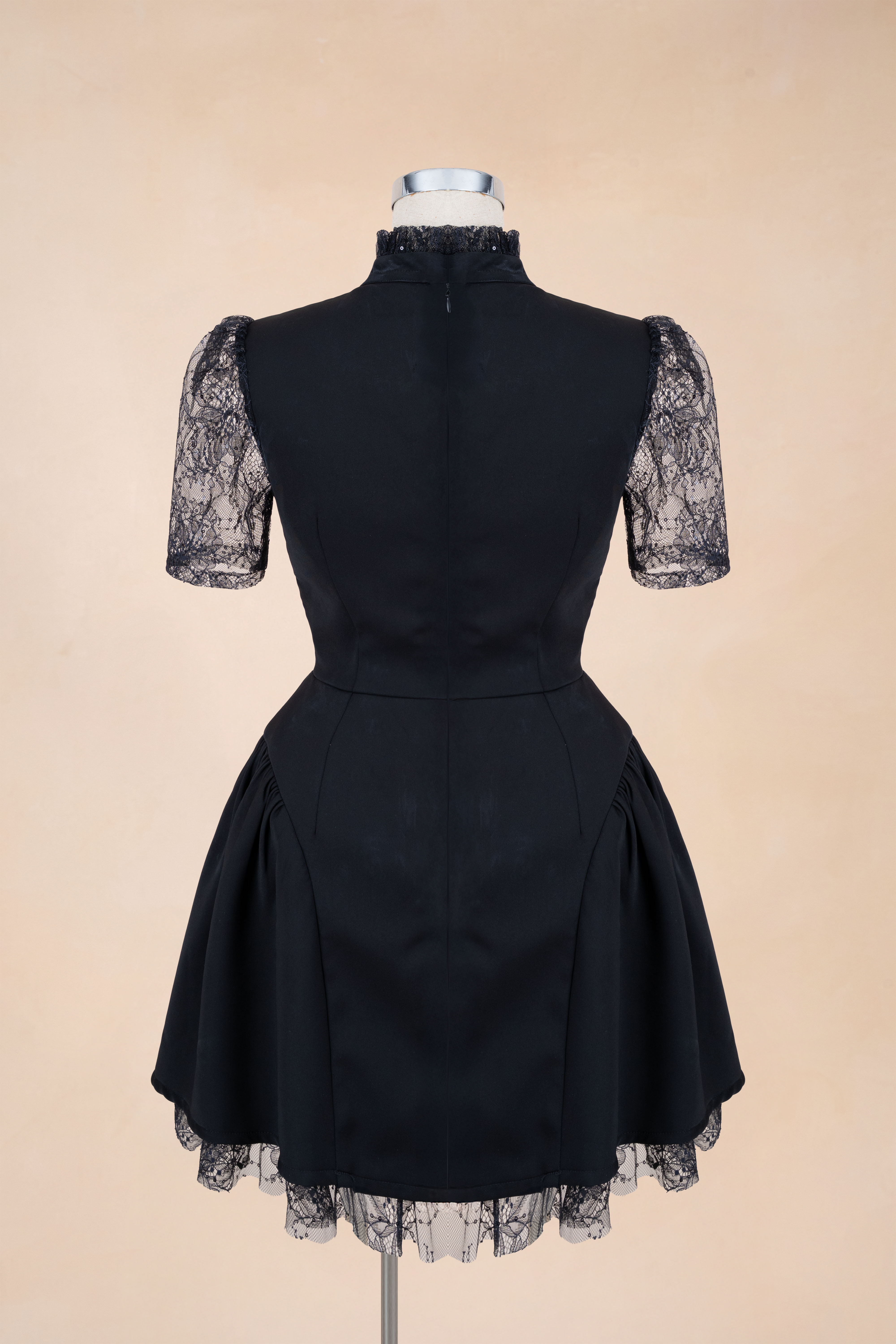 Đầm Xoè Cổ Cao Phối Ren