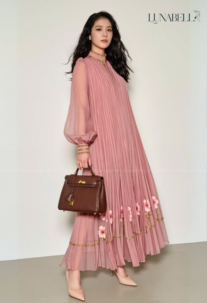 Váy dài tay phồng CONWAY màu HỒNG