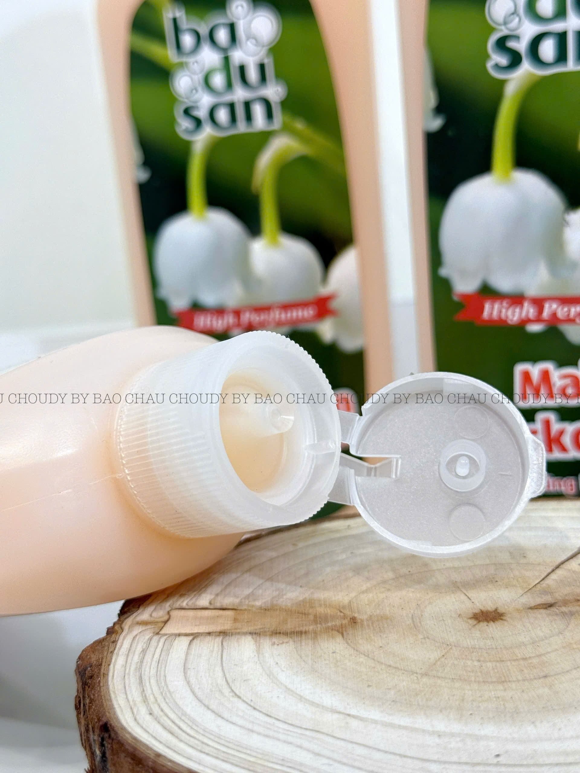 S237 SỮA TẮM HOA CHUÔNG TRẮNG (500ML)_thumbnail_1