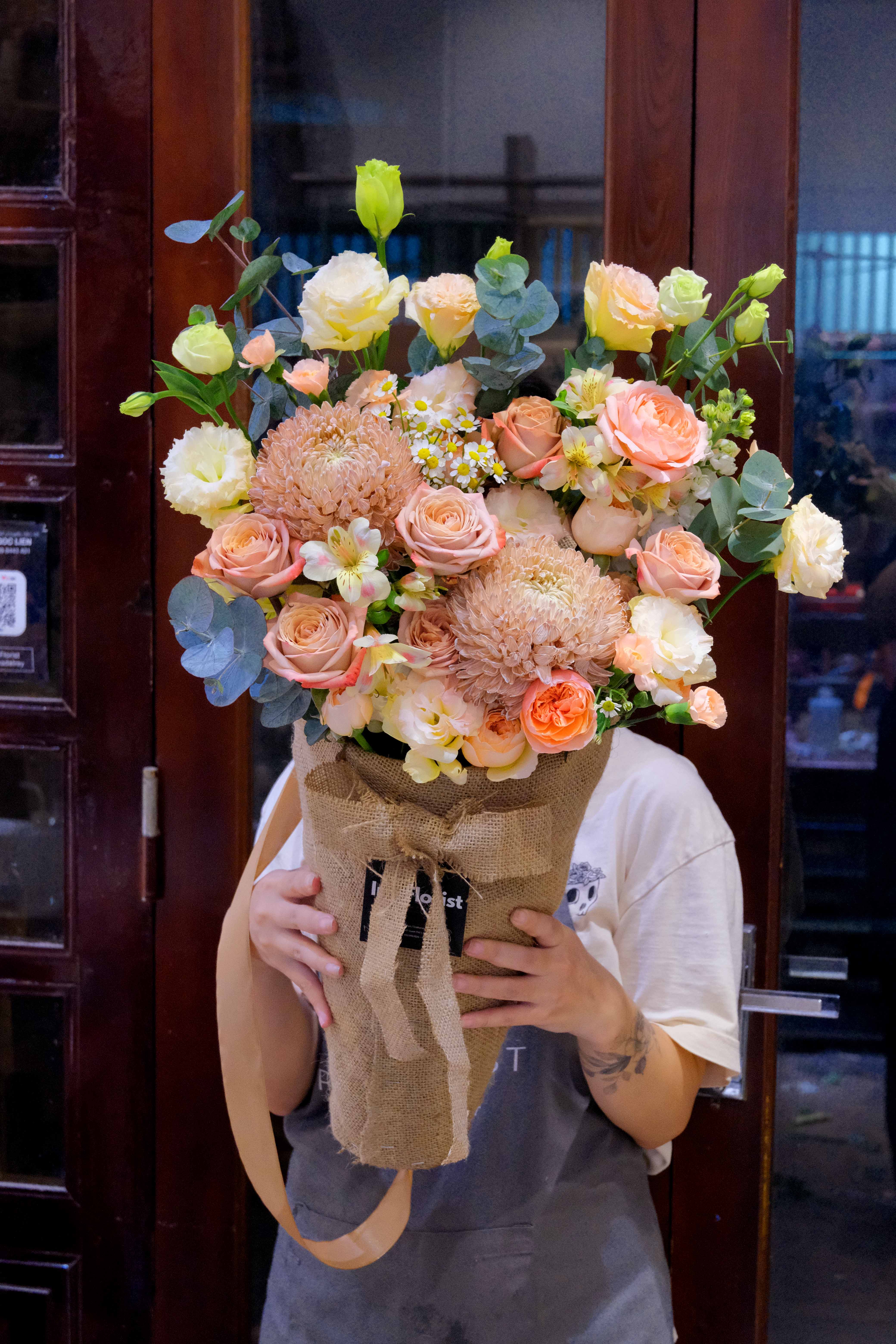 Cốc ốc quế hoa Tone nâu