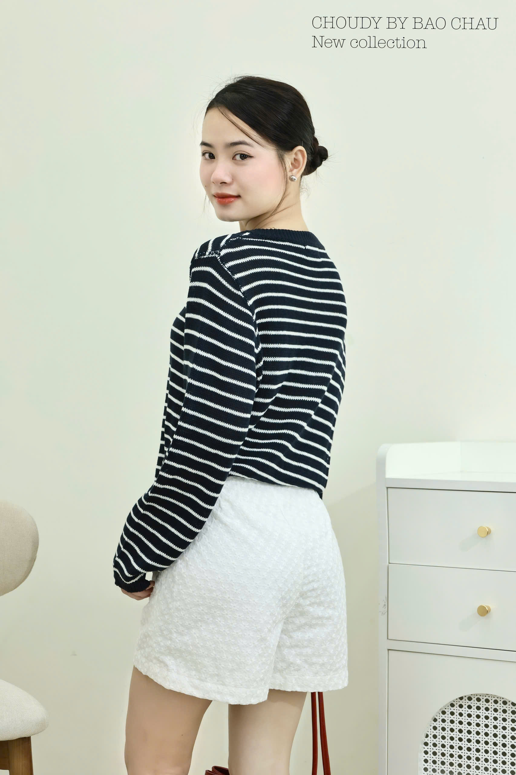 SALE Q35 QUẦN SHORT THÊU TRẮNG_thumbnail_25