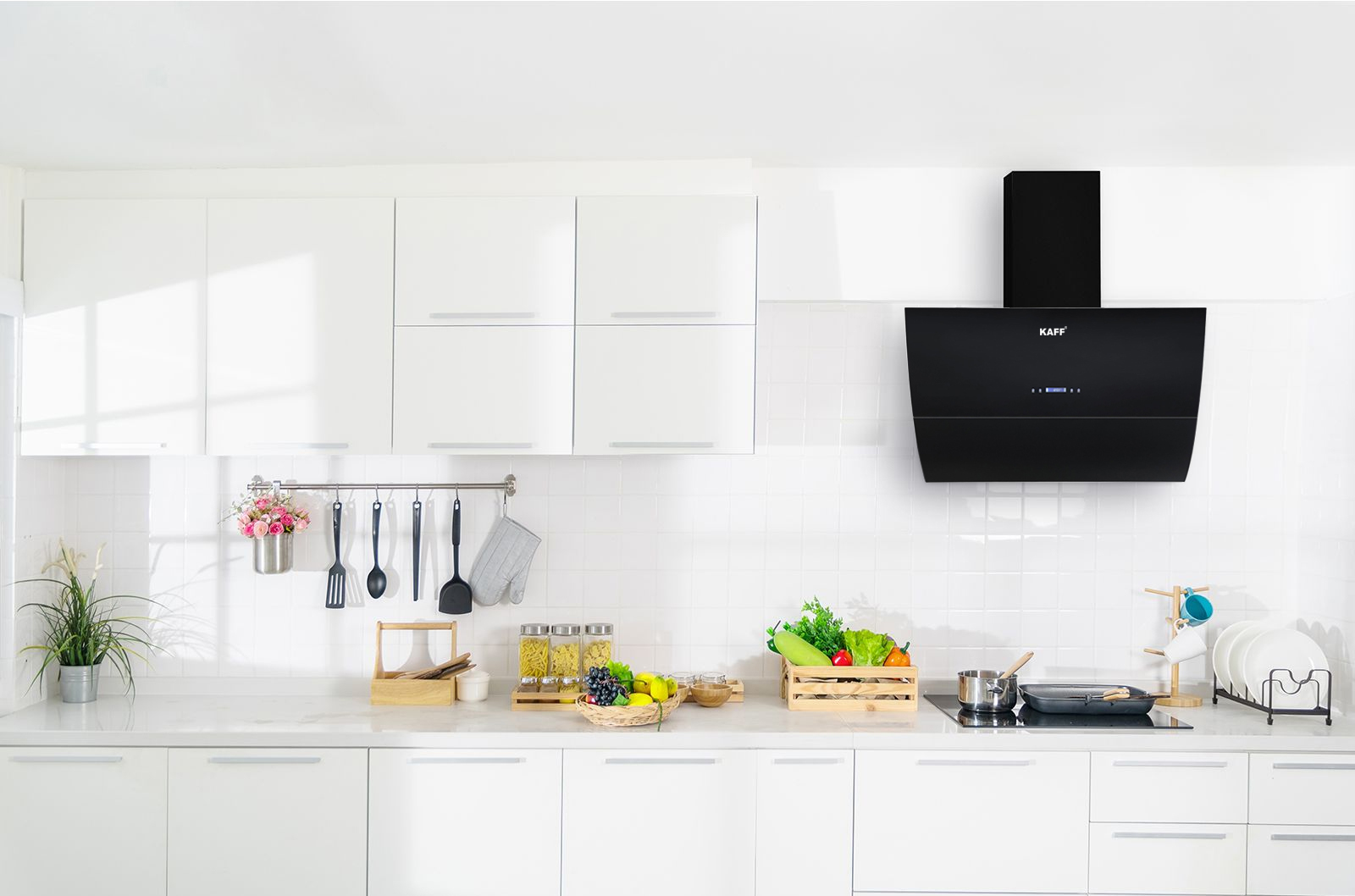 Khử mùi bằng than hoạt tính và ống thoát D150 của máy hút mùi Kaff KF-LUX-AT70H-BK