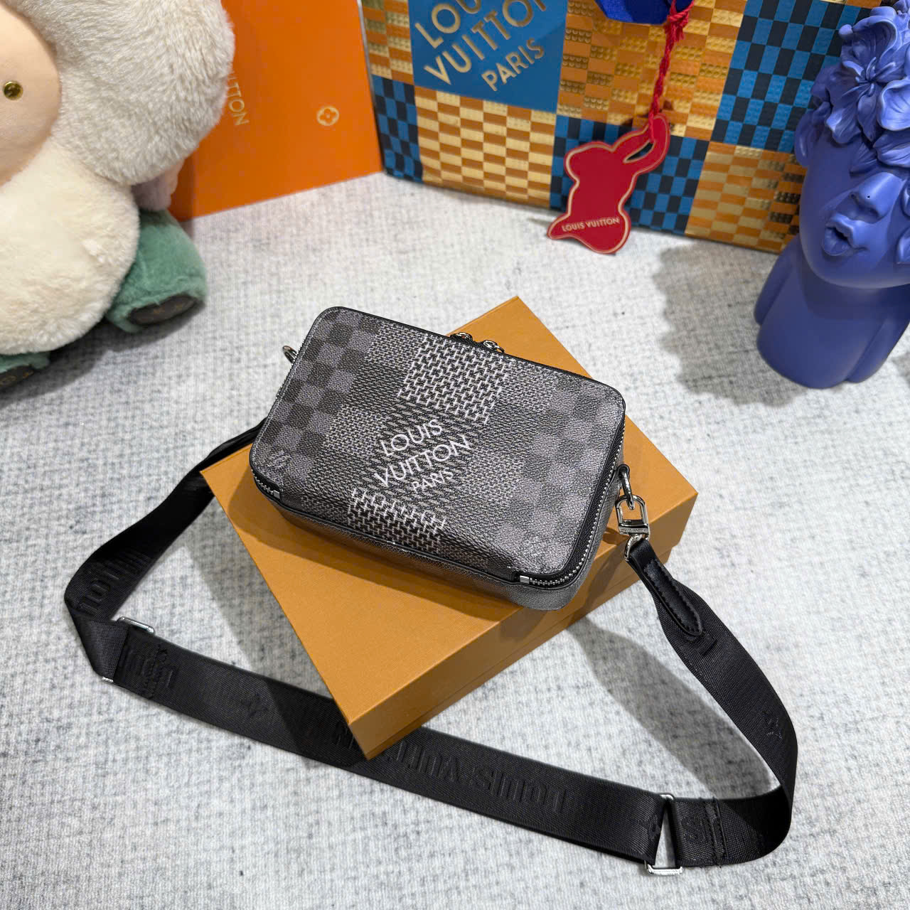 Túi đeo chéo nam Louis Vuitton Damier Graphite_thumbnail_4