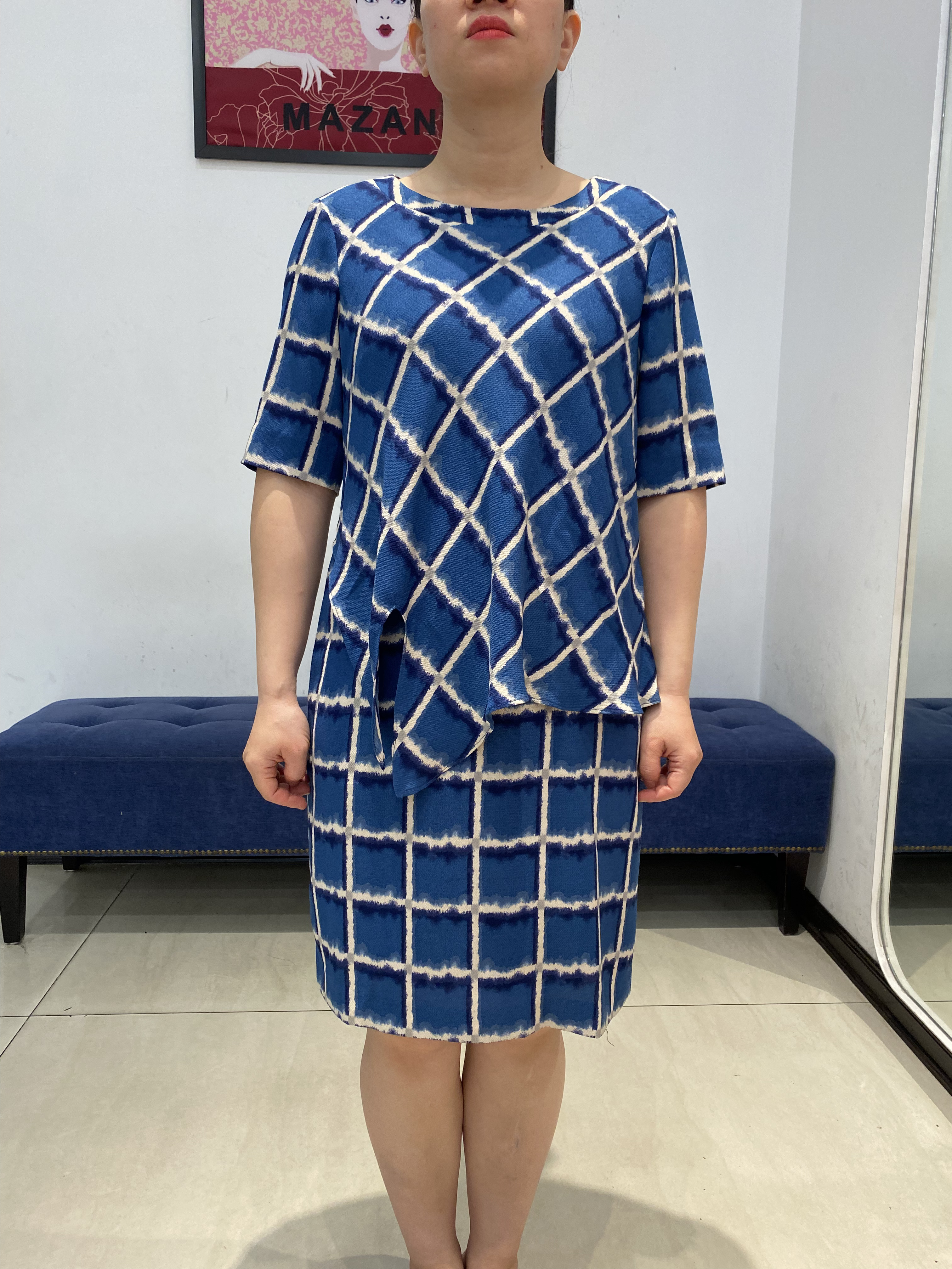 Đầm suông xanh kẻ ô nhún eo