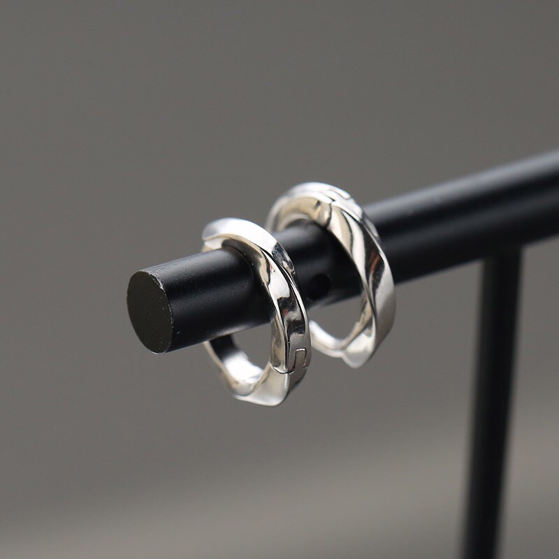 Ring on Earing_thumbnail_5