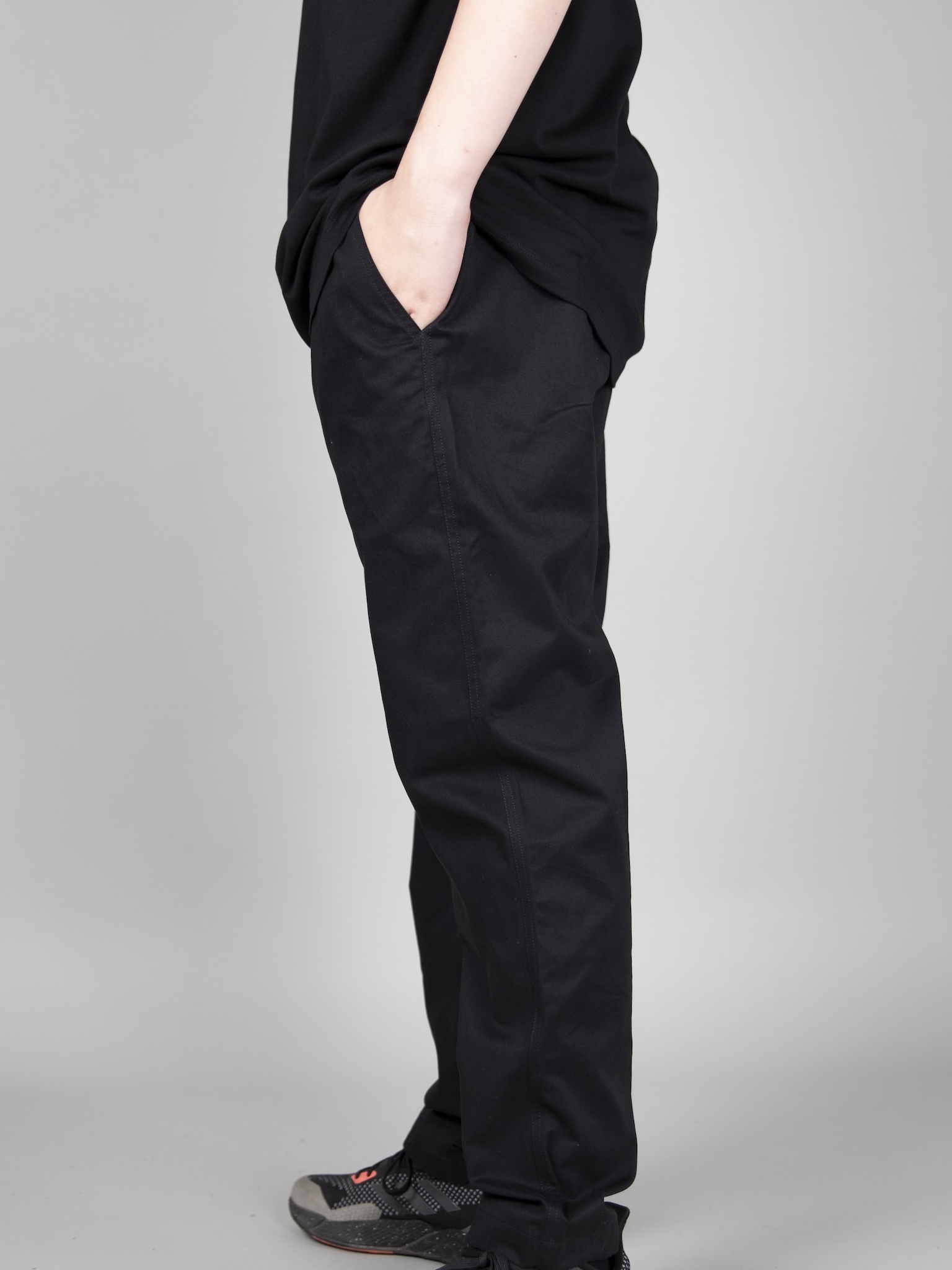 Quần kaki đen túi chéo ống xuông_thumbnail_1