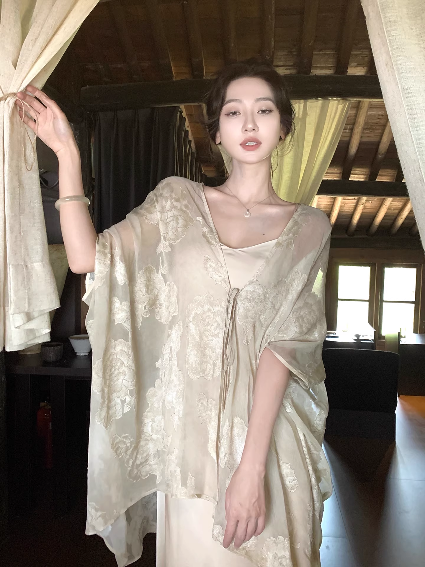 Áo Choàng Kimono Hoa Nhẹ + đầm 2_thumbnail_0