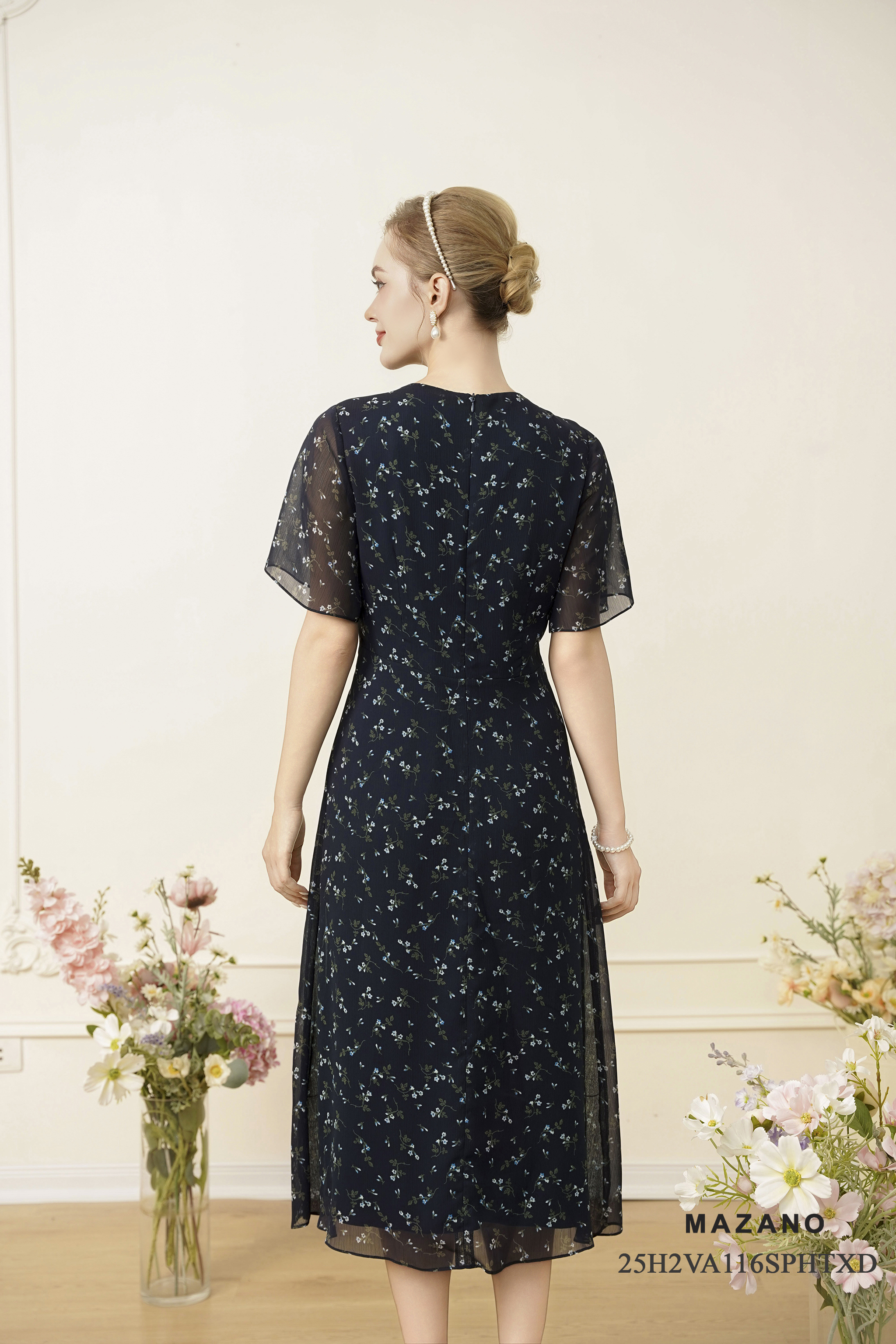 Váy Đầm Ôm Vải chiffon Hoạ tiết hoa nhí Cổ tròn Đính đá thủ công Tay ngắn Dài qua bắp chân_thumbnail_4