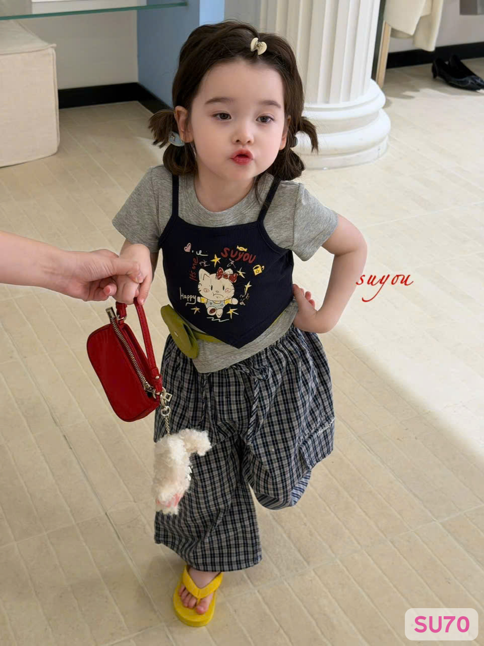 SU70 - Áo thun ghi phối 2 dây in hình Hello Kitty hãng Suyou