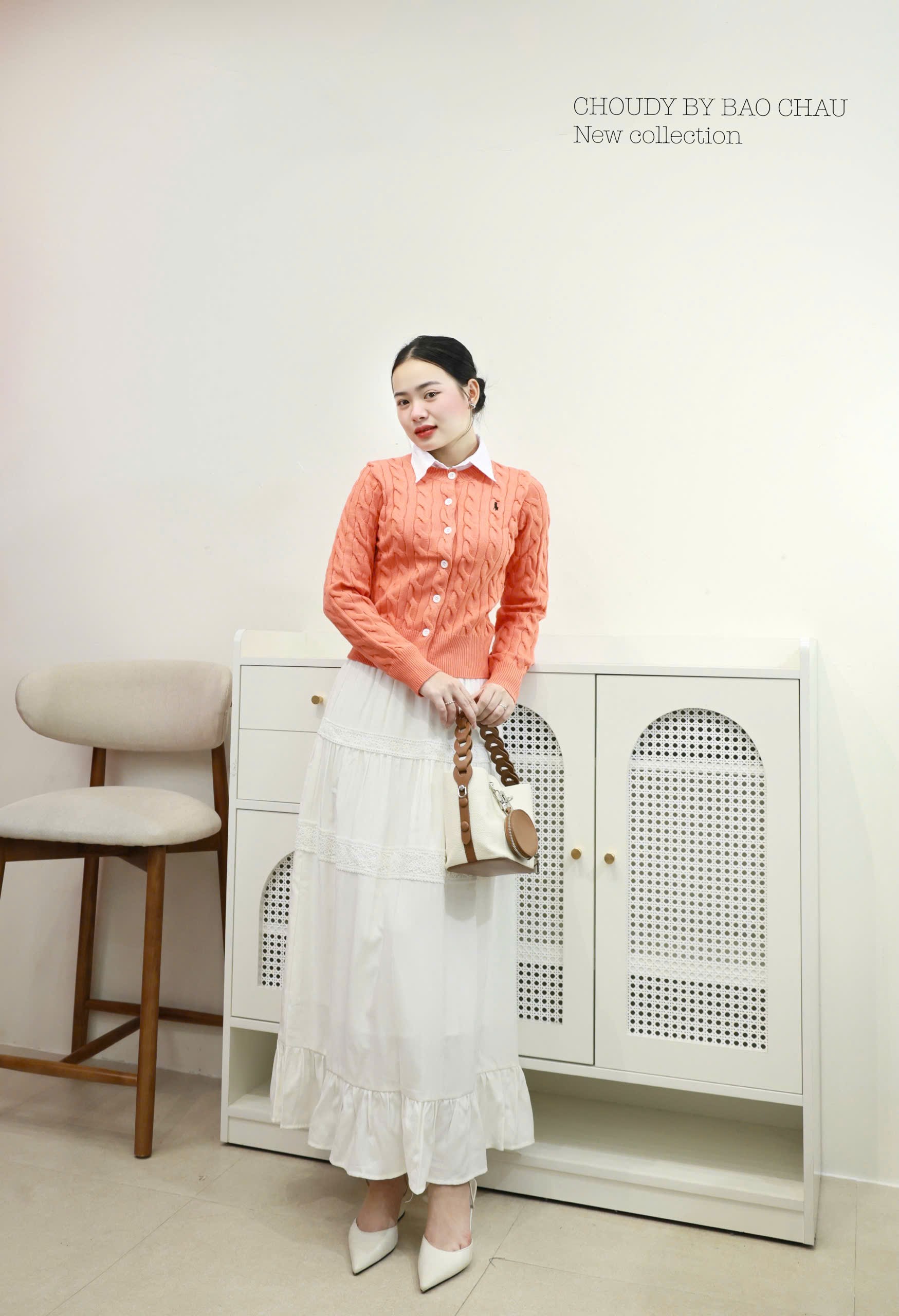 U346 CHÂN VÁY TRẮNG