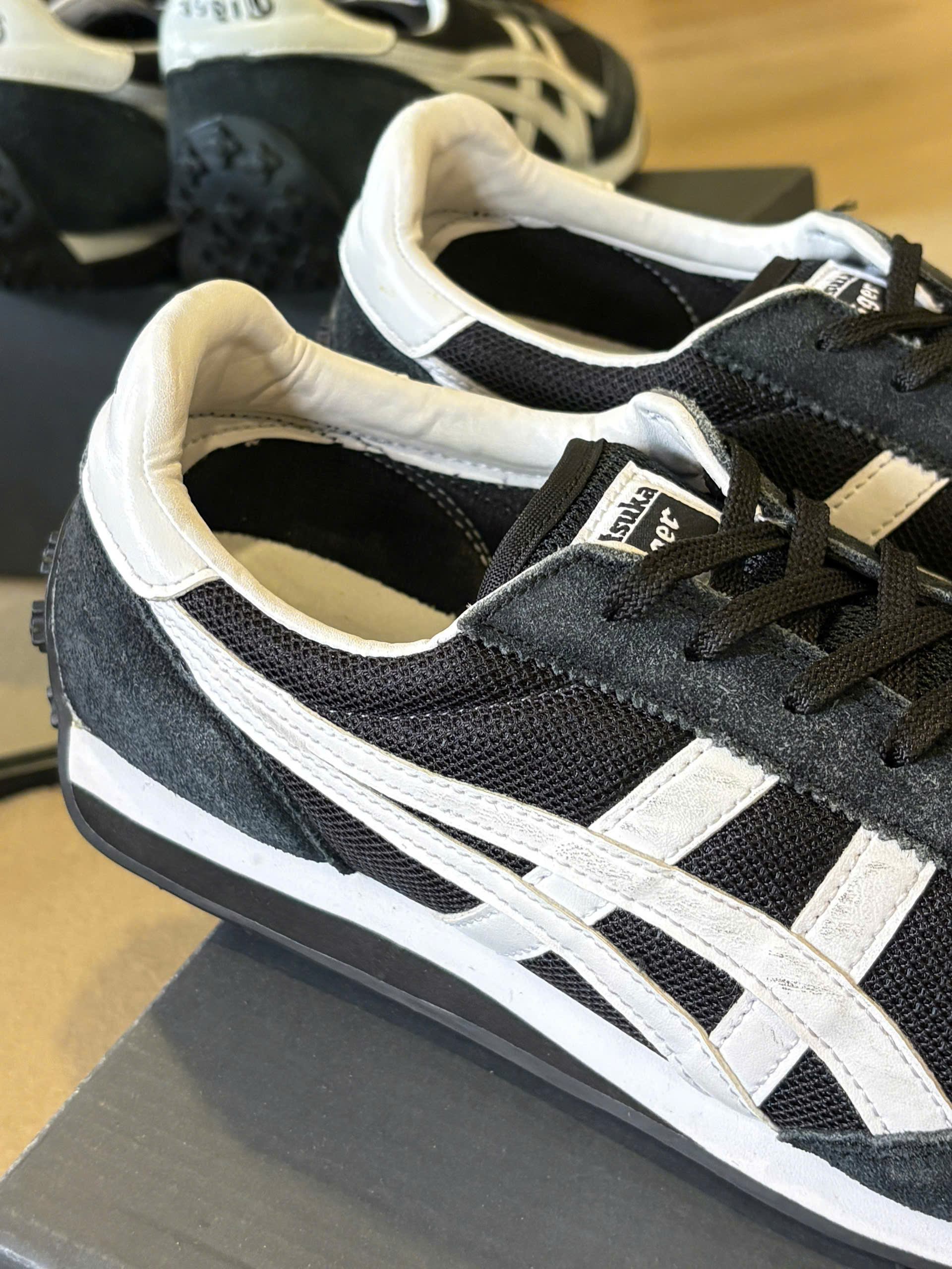 Onitsuka Tiger EDR 78 Heritage Sneaker D503N_thumbnail_3
