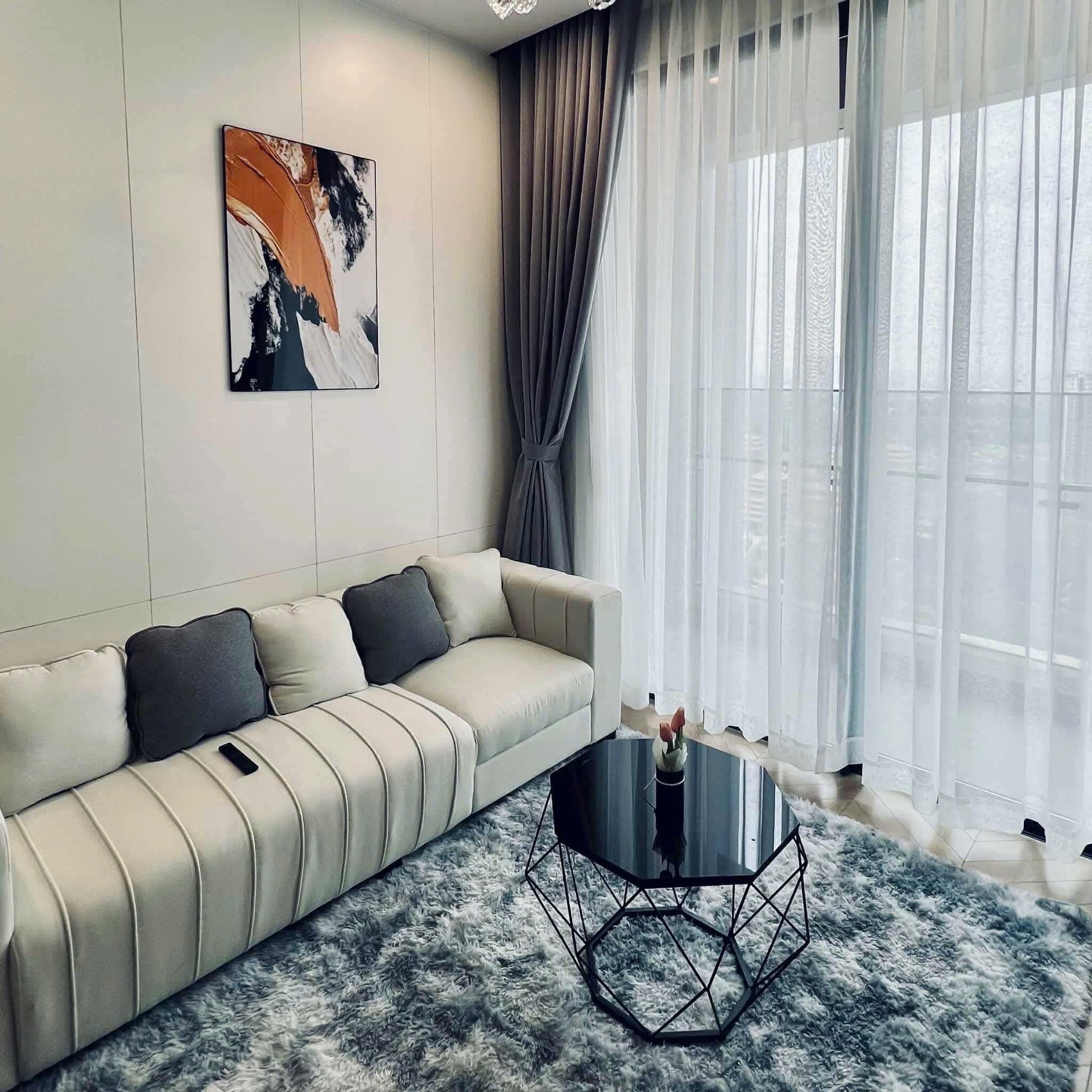 Cho thuê nhanh căn hộ 2 phòng ngủ view Xa lộ Hà Nội, nội thất đẹp