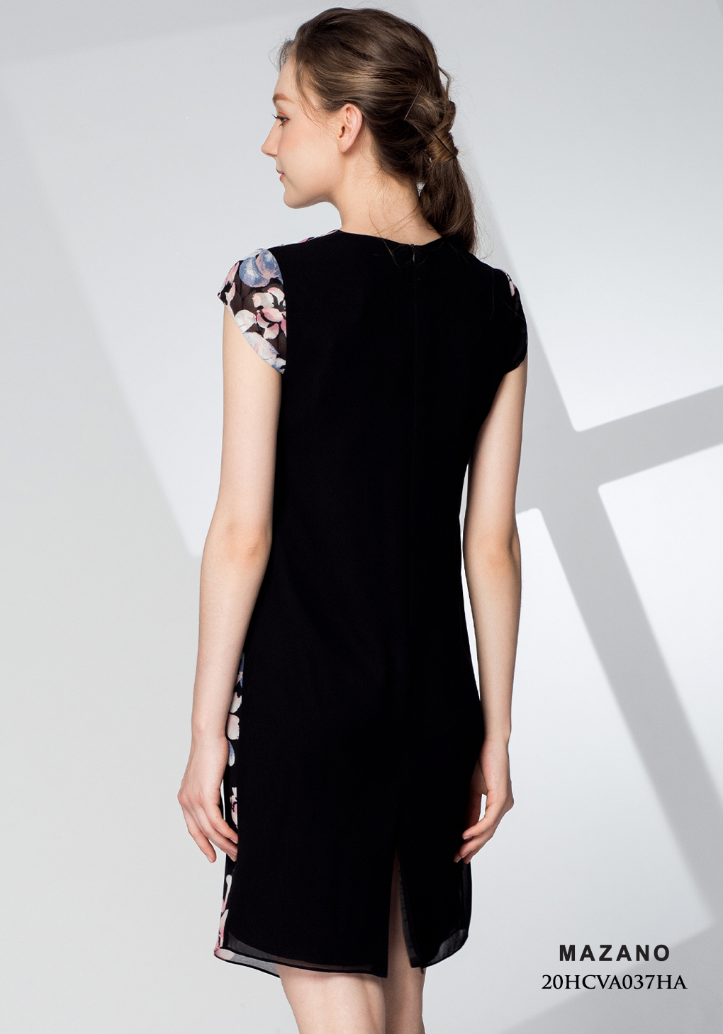 Đầm đen họa tiết mullet cách điệu_thumbnail_1