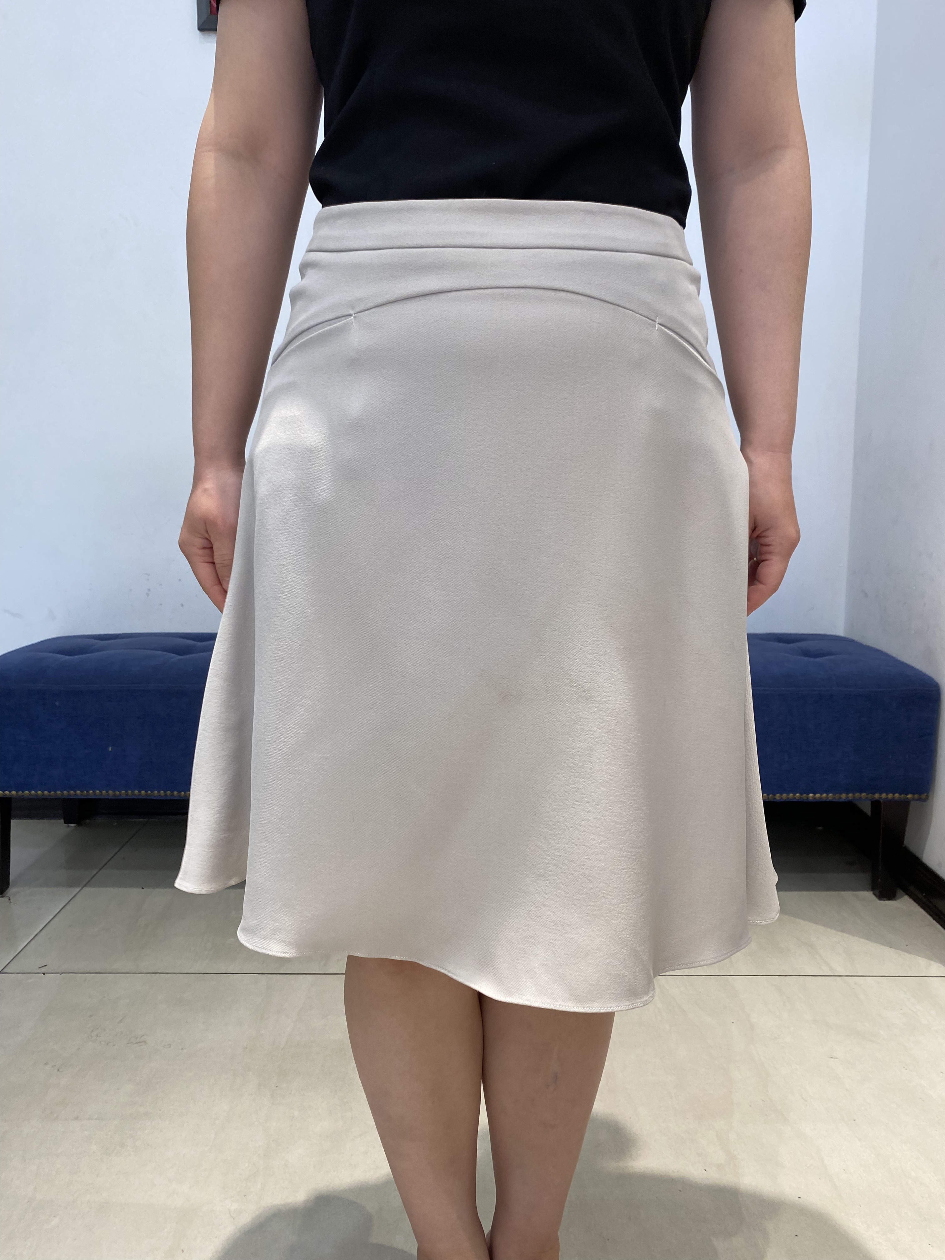 Chân váy ngắn vải Tuytxi dáng xoè