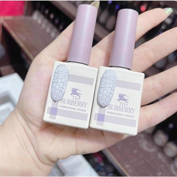 Sơn nứt - màu trắng - Burberry