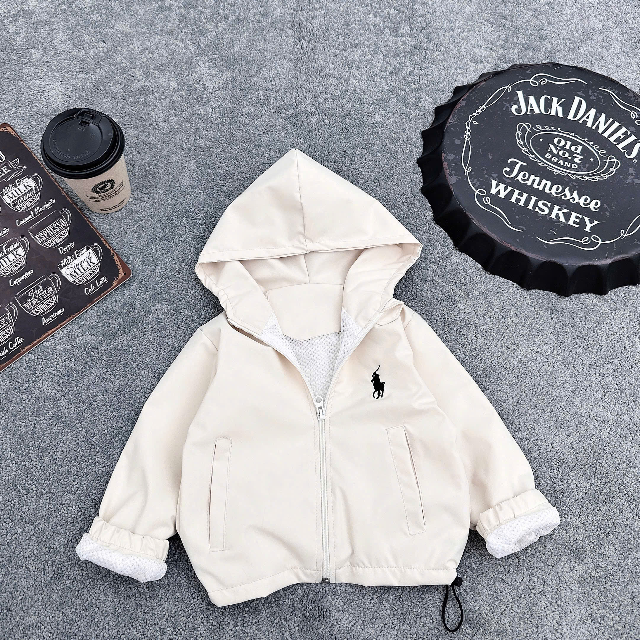 R76 ÁO KHOÁC THÊU NGỰA TRƯỚC NGỰC ( ngau nhien ) - A106.241