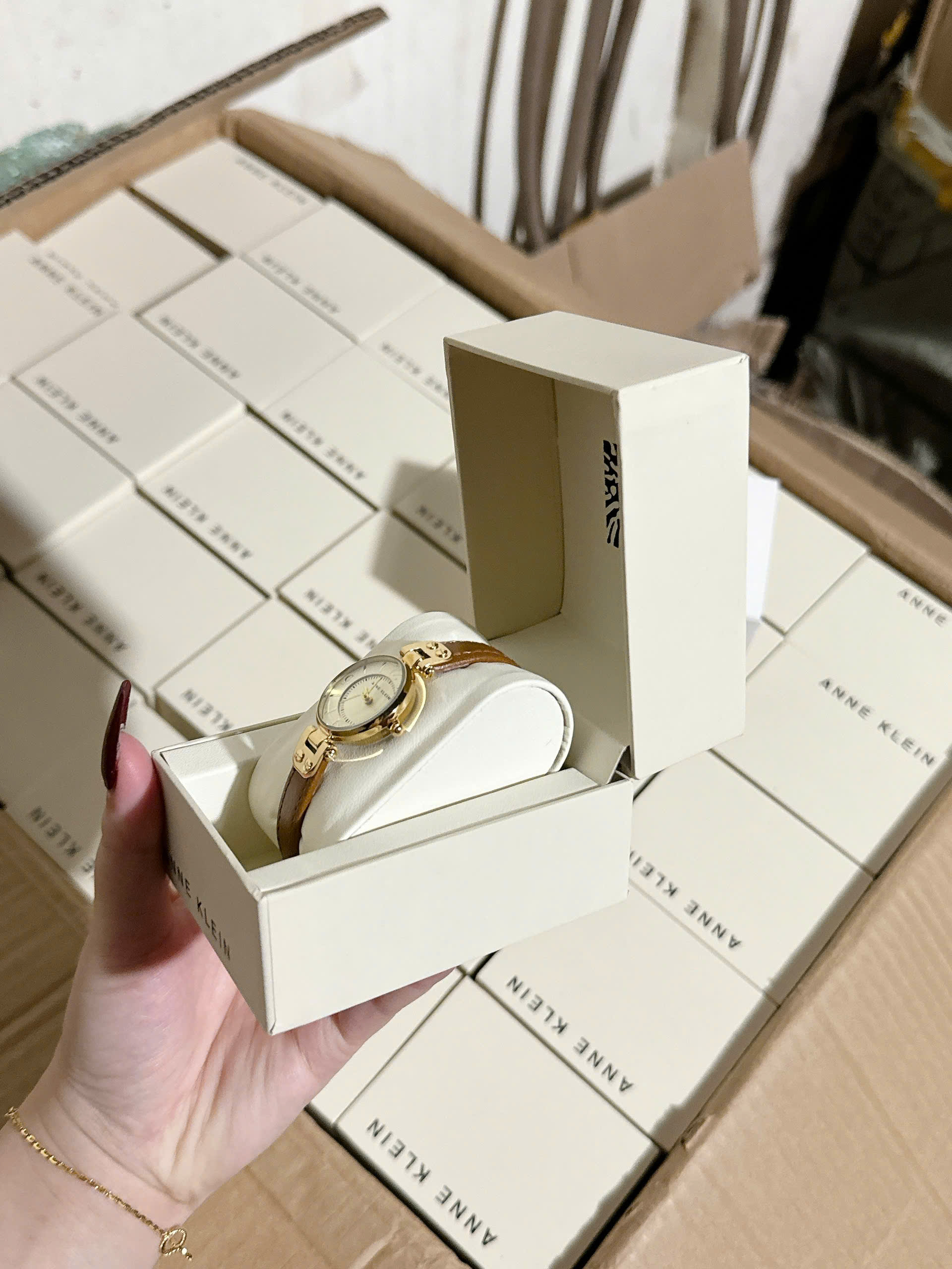 D91 ĐỒNG HỒ NỮ NÂU_thumbnail_9