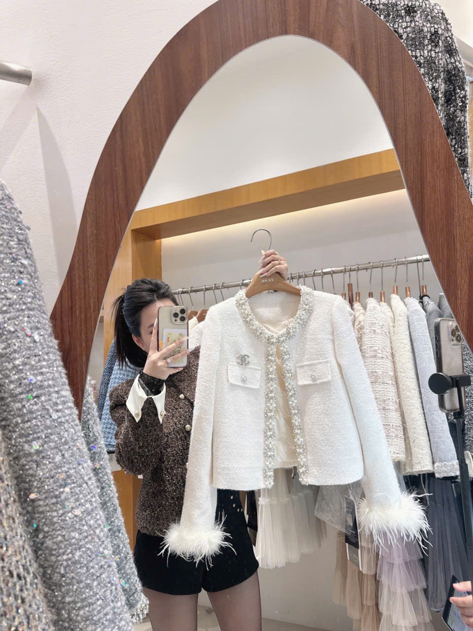 Áo dạ viền ngọc tay lông - V36_thumbnail_2