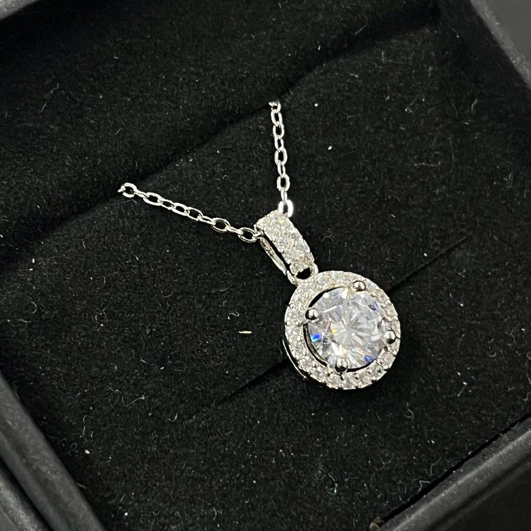 vòng cổ bạc ý xi kim charm kim cương tròn to viền dải đá_thumbnail_3