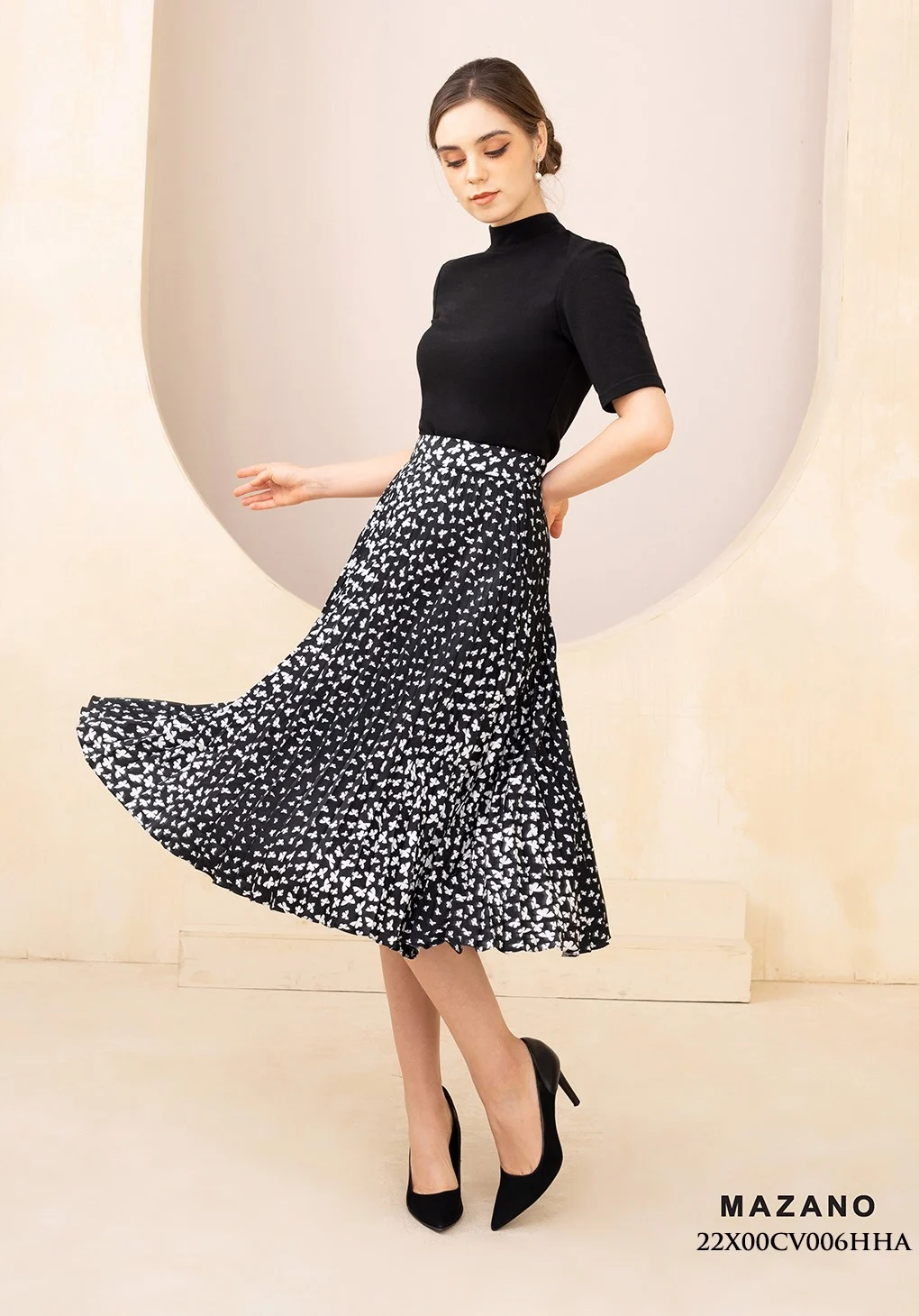 Chân váy xoè vải Tuytxi họa tiết cánh bướm dập ly